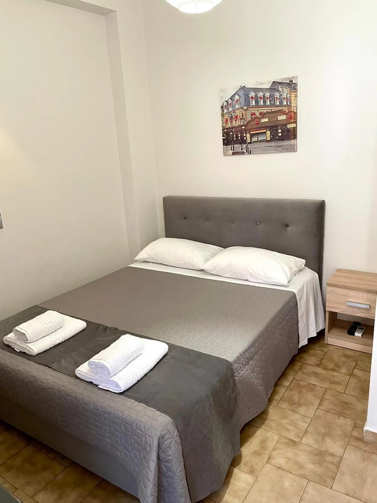 Apartment with Balcony in Anesi Rooms To Rent