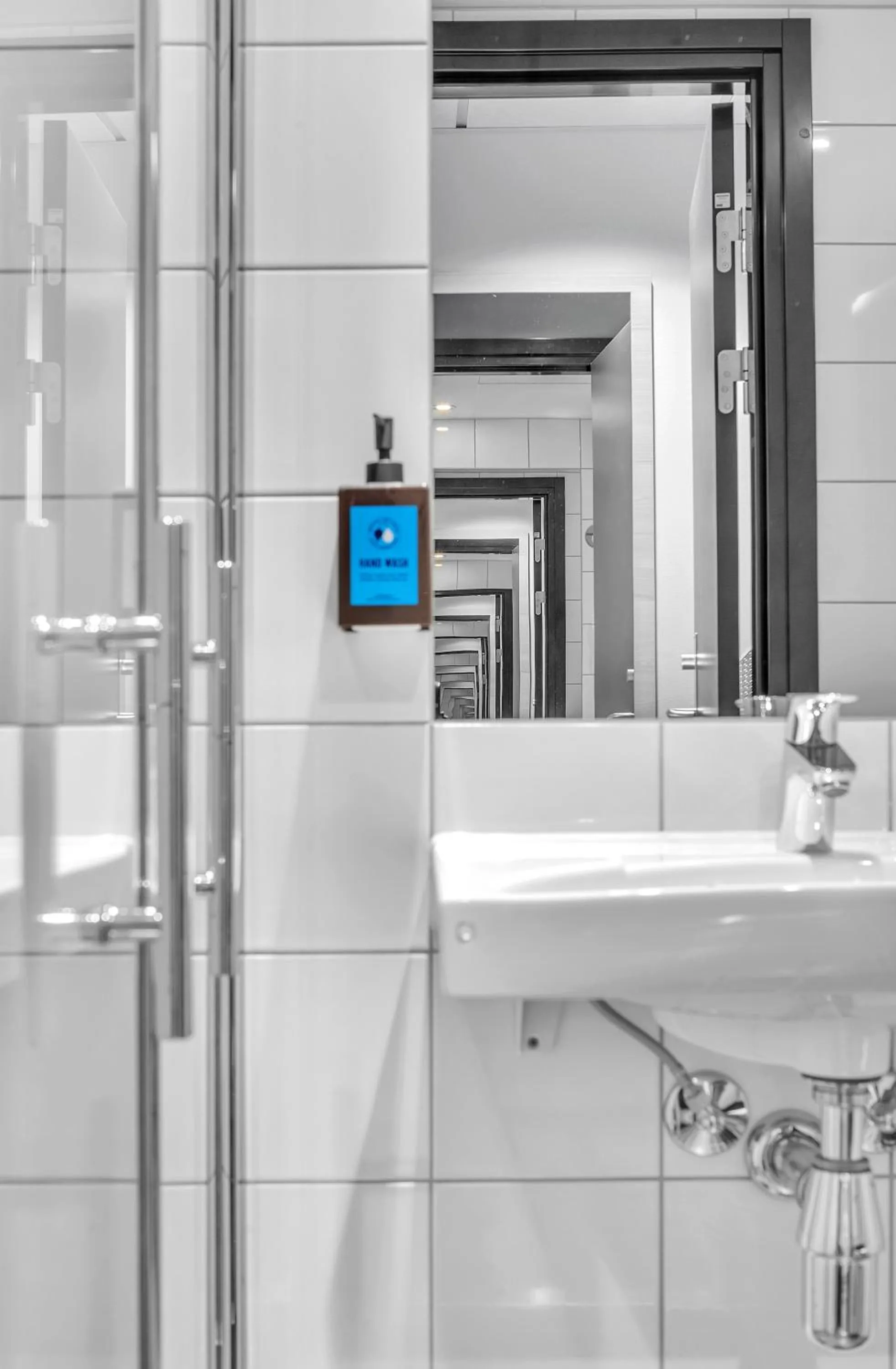 Shower in Comfort Hotel Xpress Tromsø