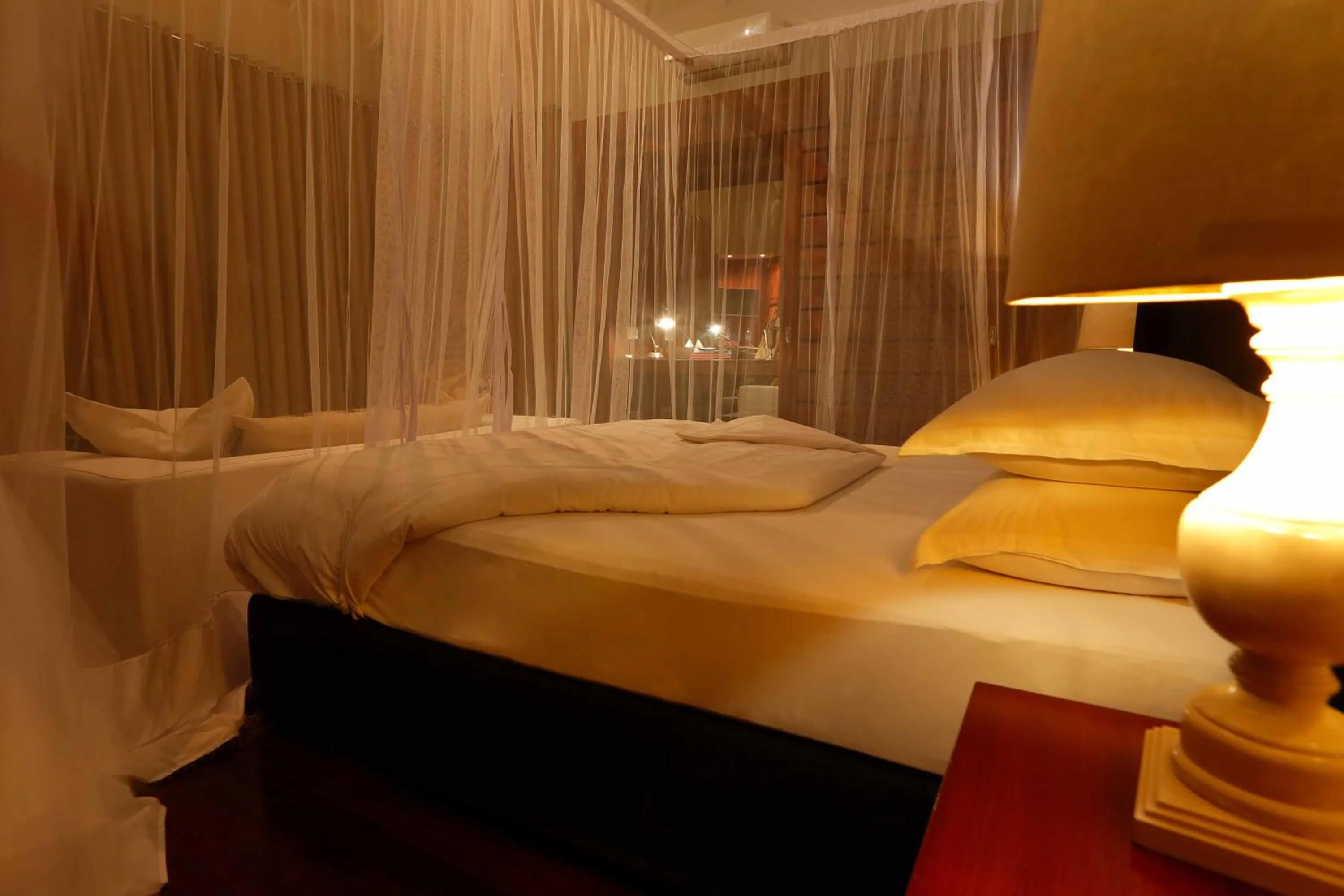 Bed in Lake Duluti Lodge