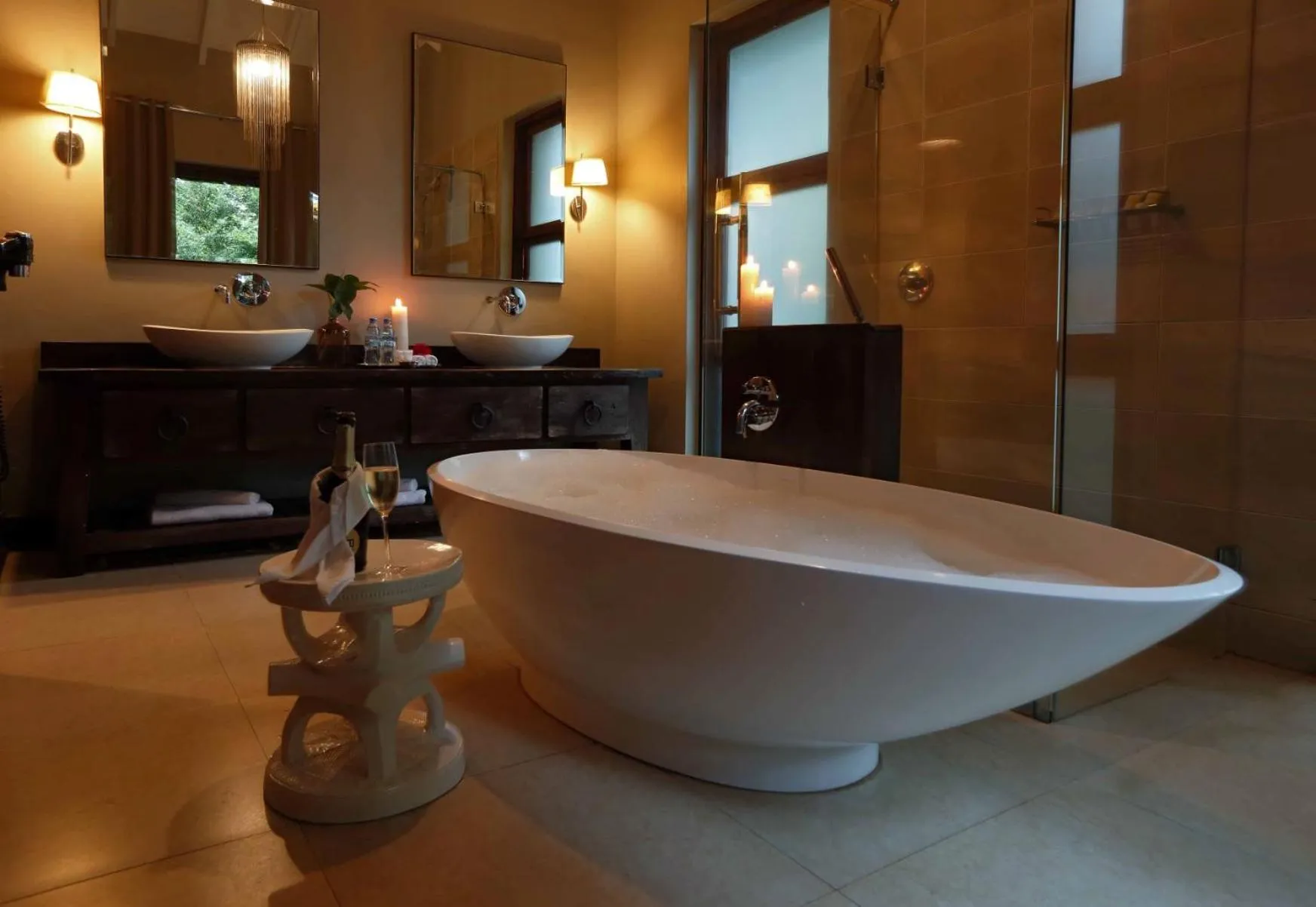 Bathroom in Lake Duluti Lodge