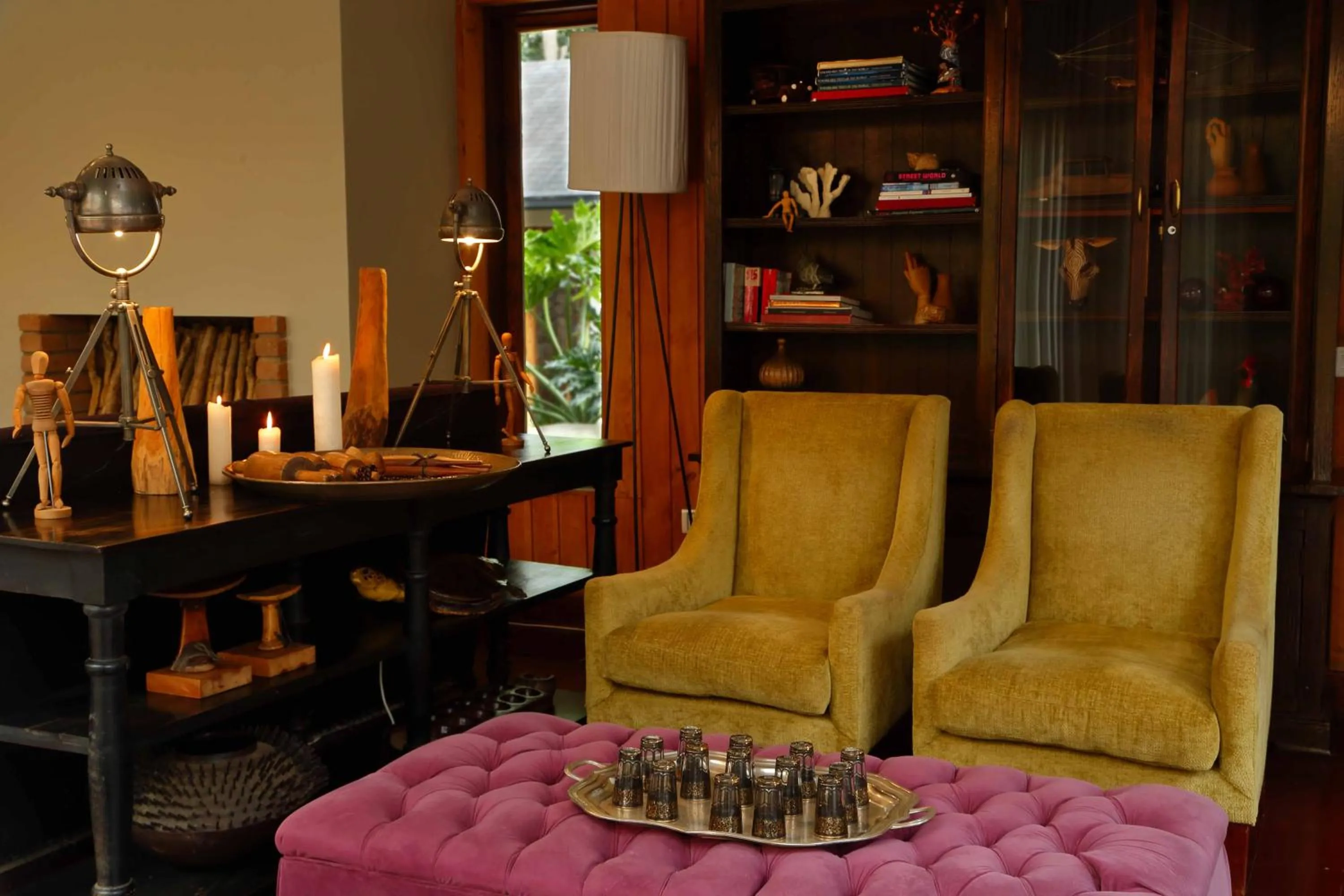 Living room in Lake Duluti Lodge