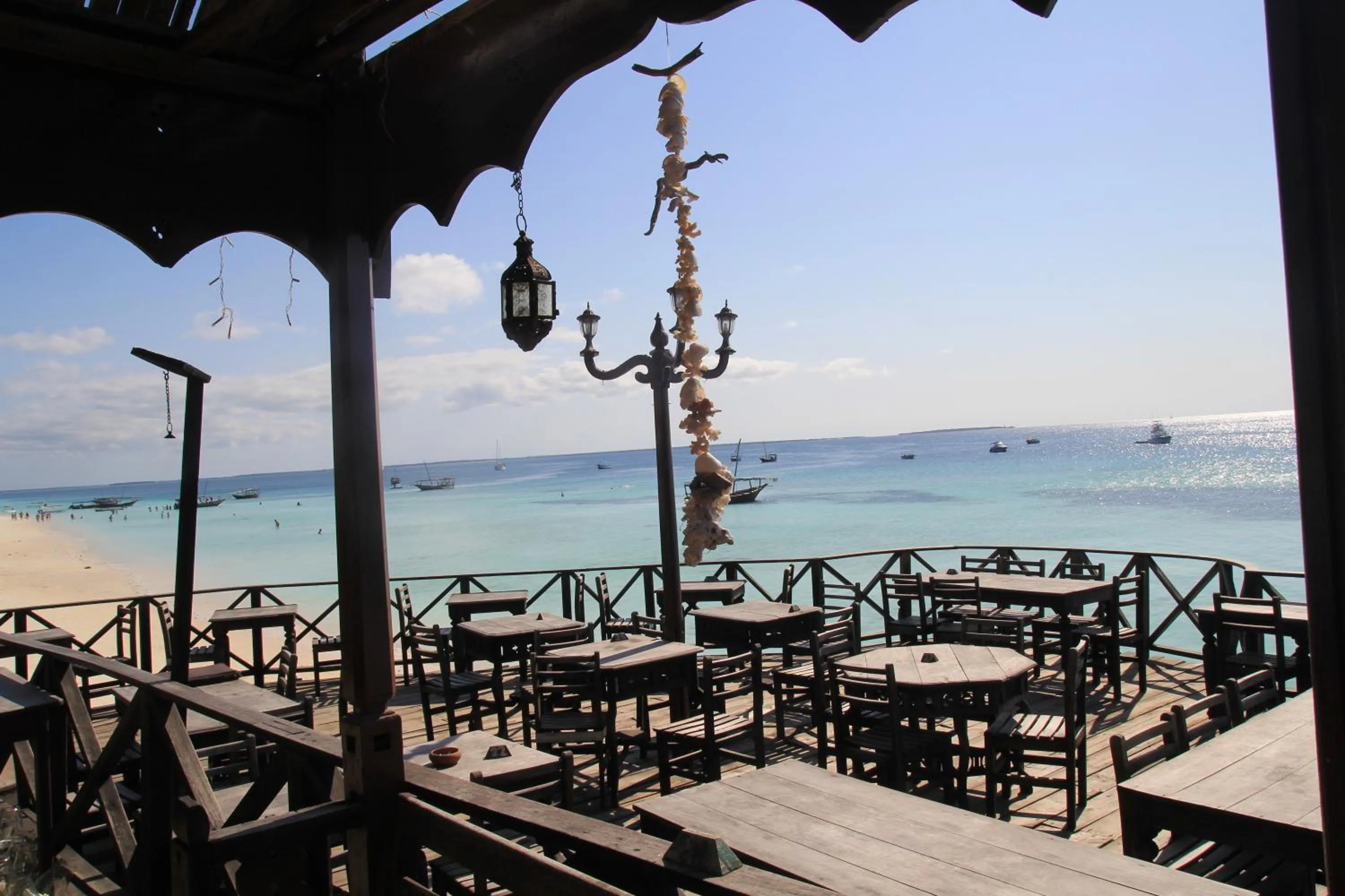Restaurant/places to eat in Langi Langi Beach Bungalows