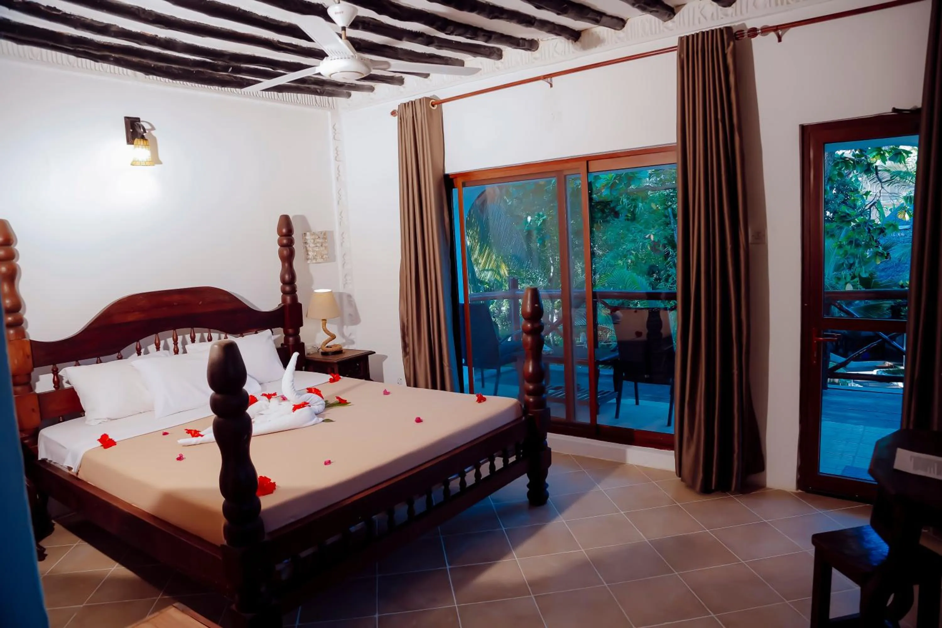 Photo of the whole room, Bed in Langi Langi Beach Bungalows