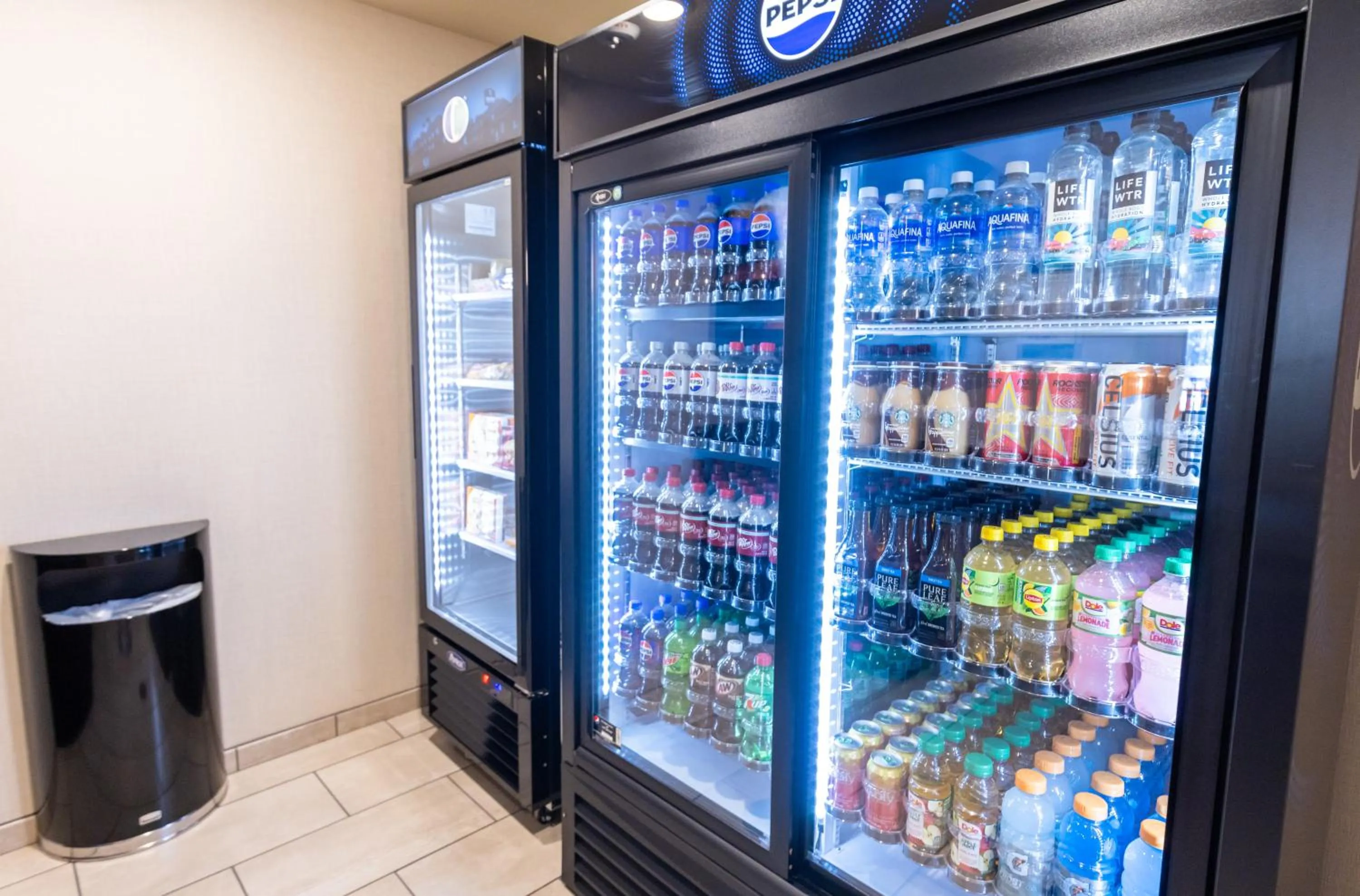 Cobblestone Inn & Suites - Winters