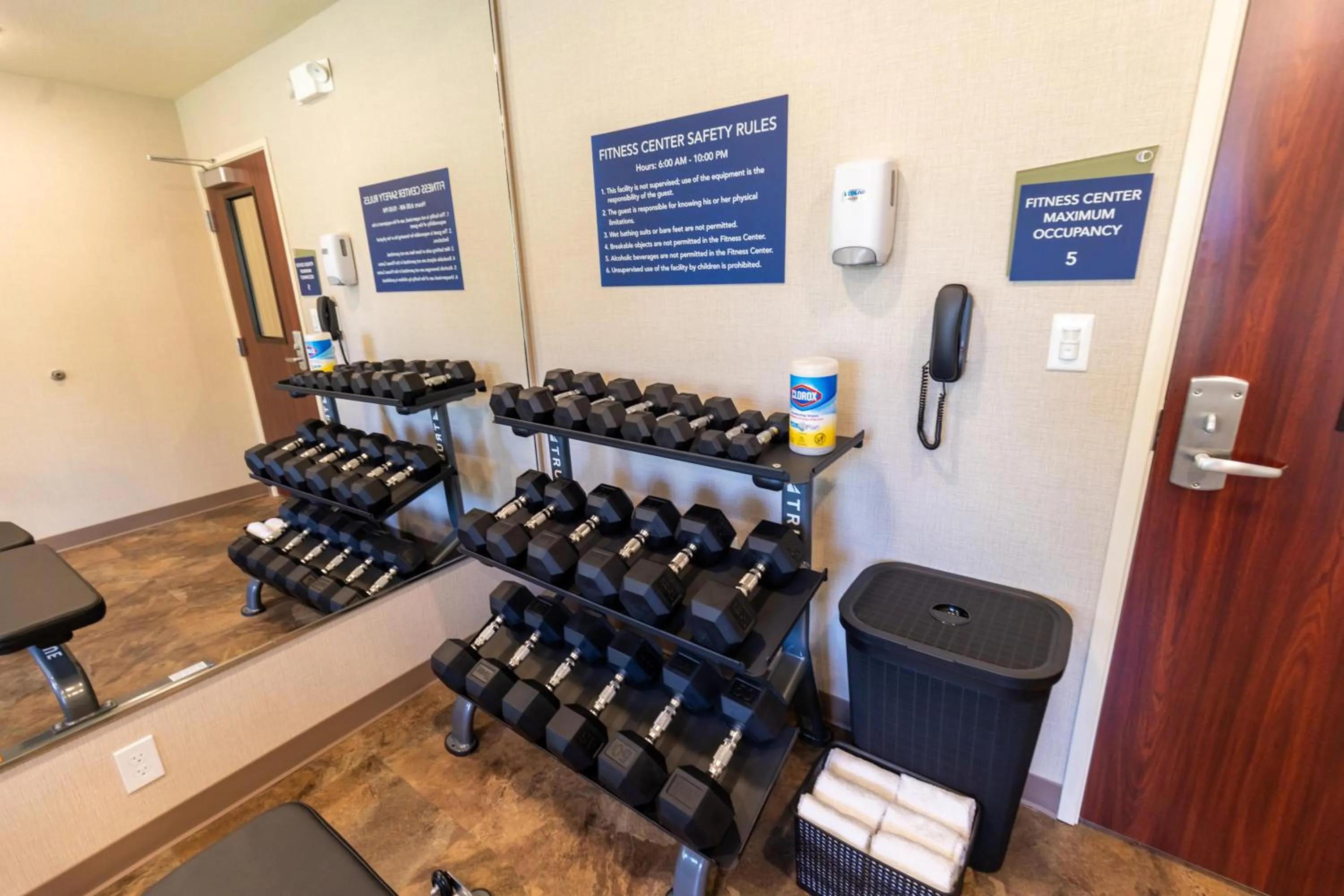 Cobblestone Inn & Suites - Winters