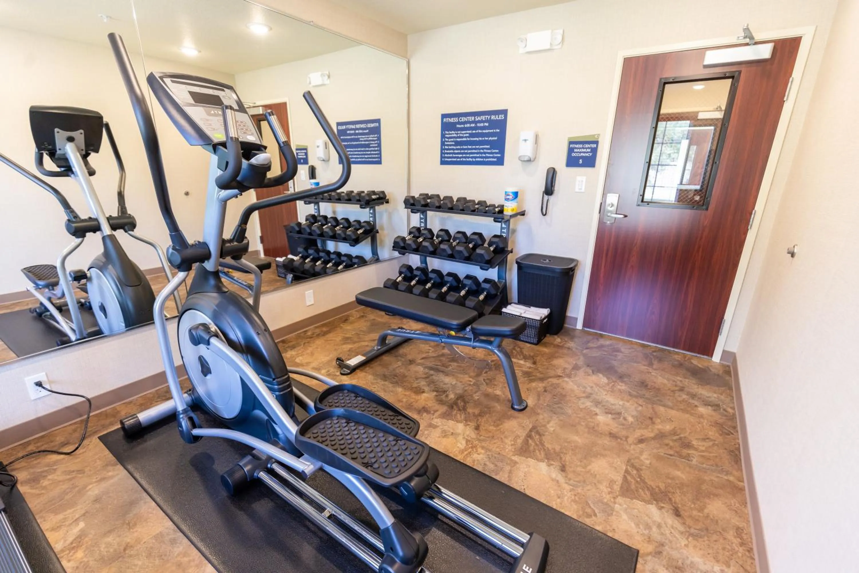 Cobblestone Inn & Suites - Winters