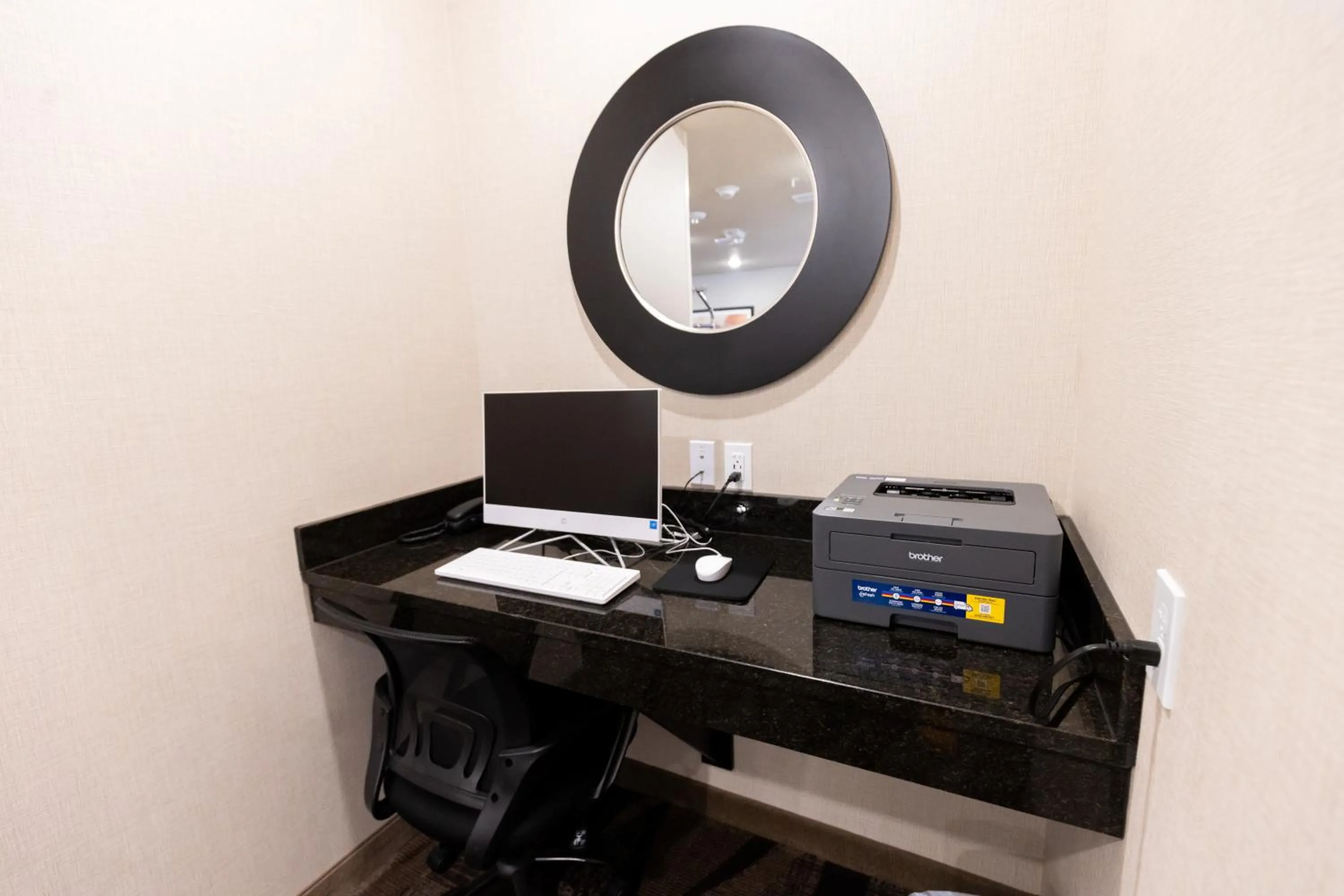 Cobblestone Inn & Suites - Winters