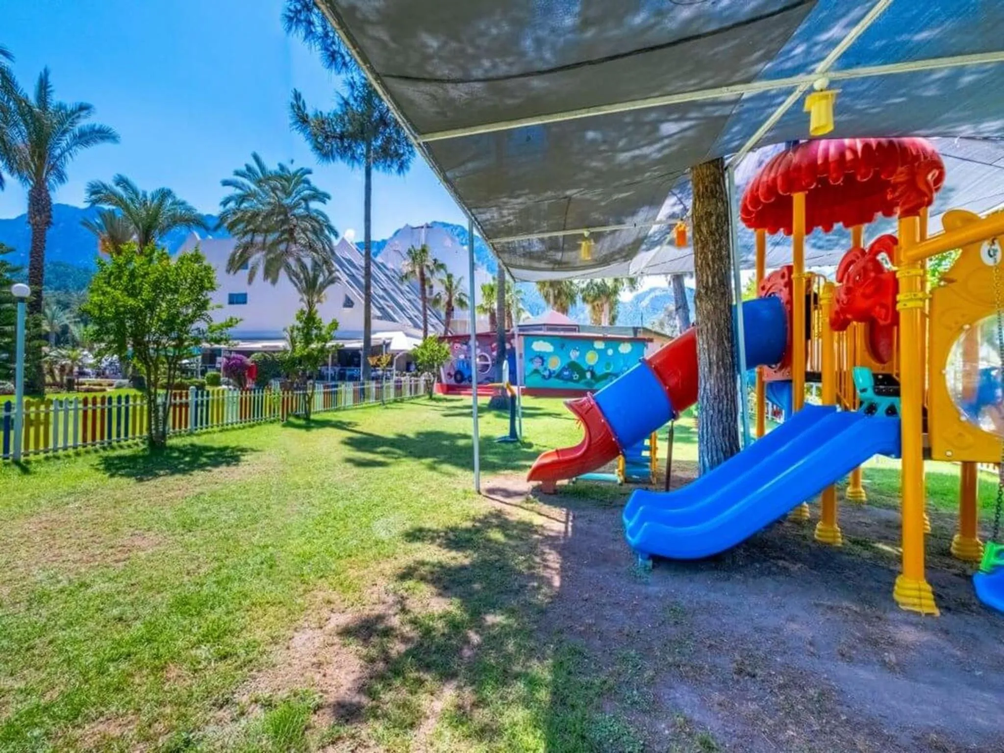 Children play ground in Queen's Park Resort Göynük