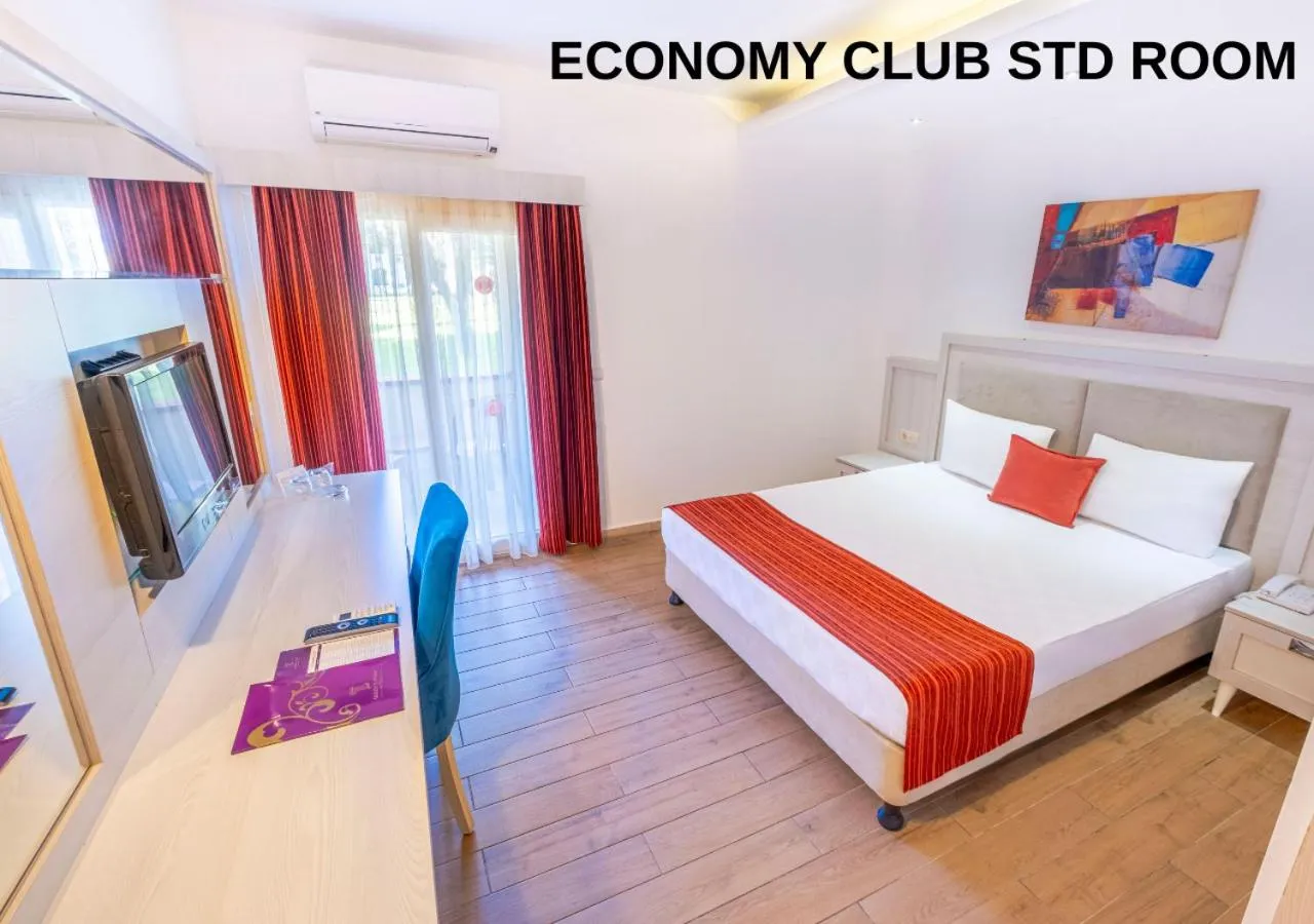 Bed in Queen's Park Resort Göynük