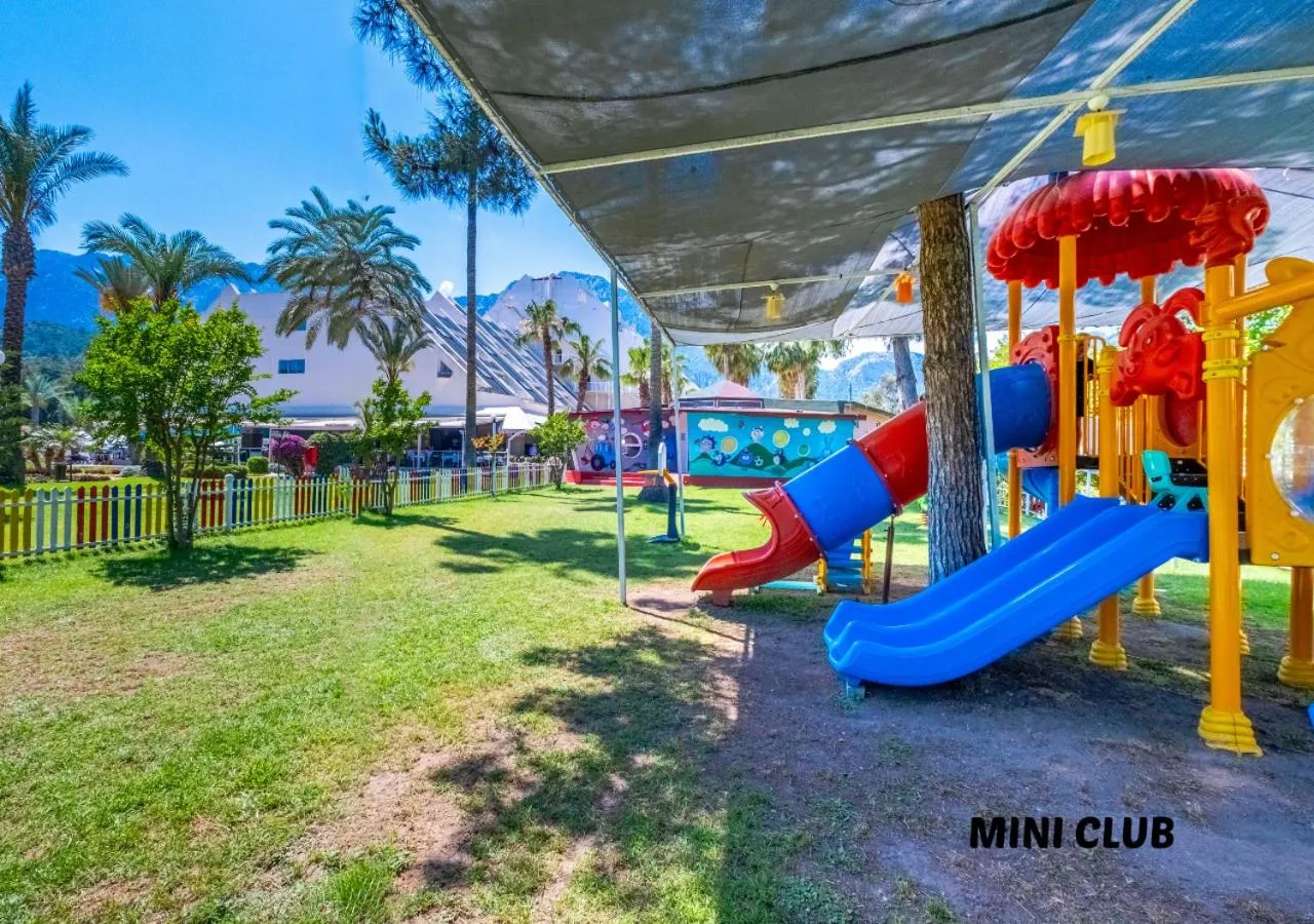 Kids's club in Queen's Park Resort Göynük