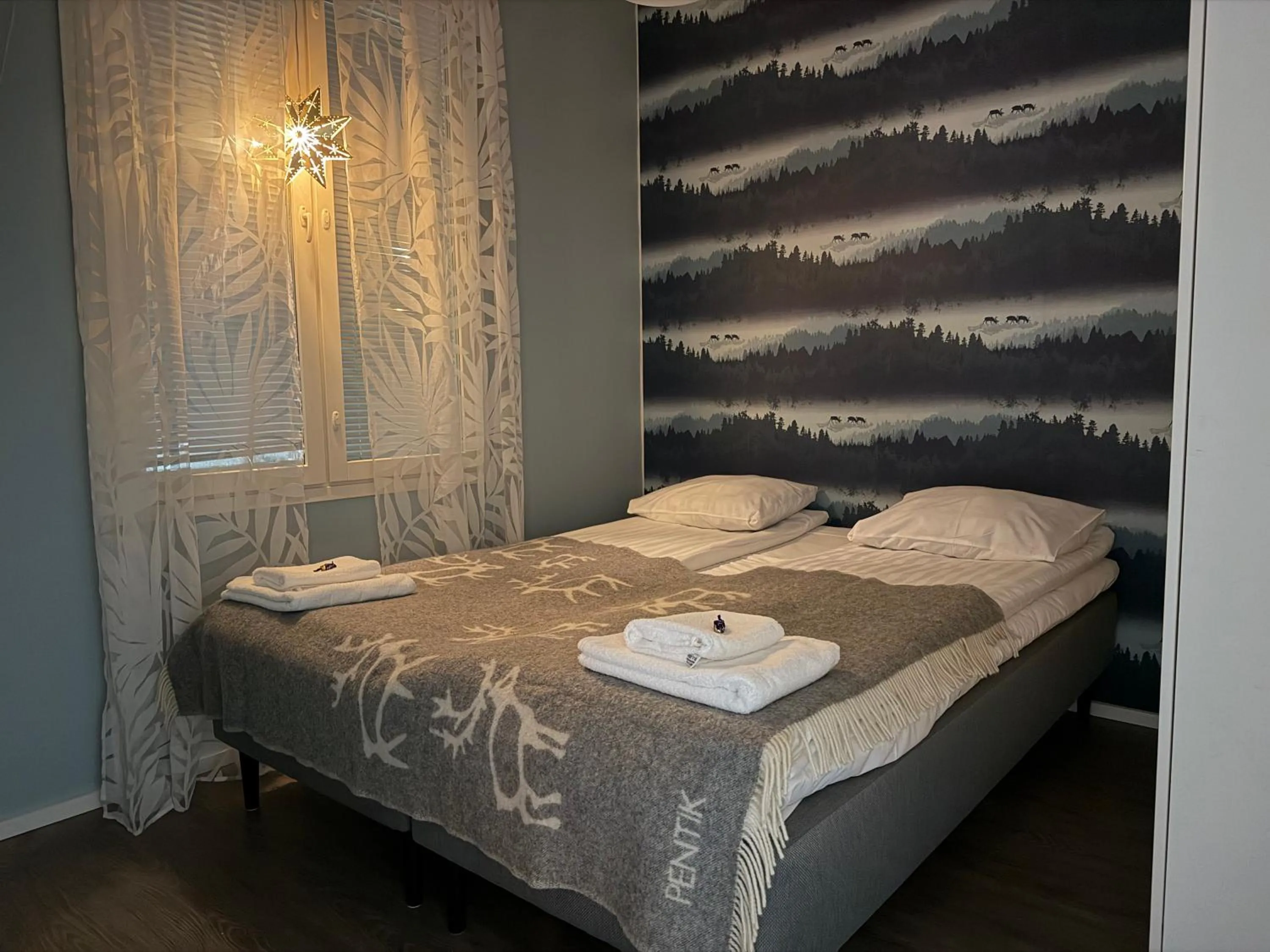 Bed in Cozy home near Santa