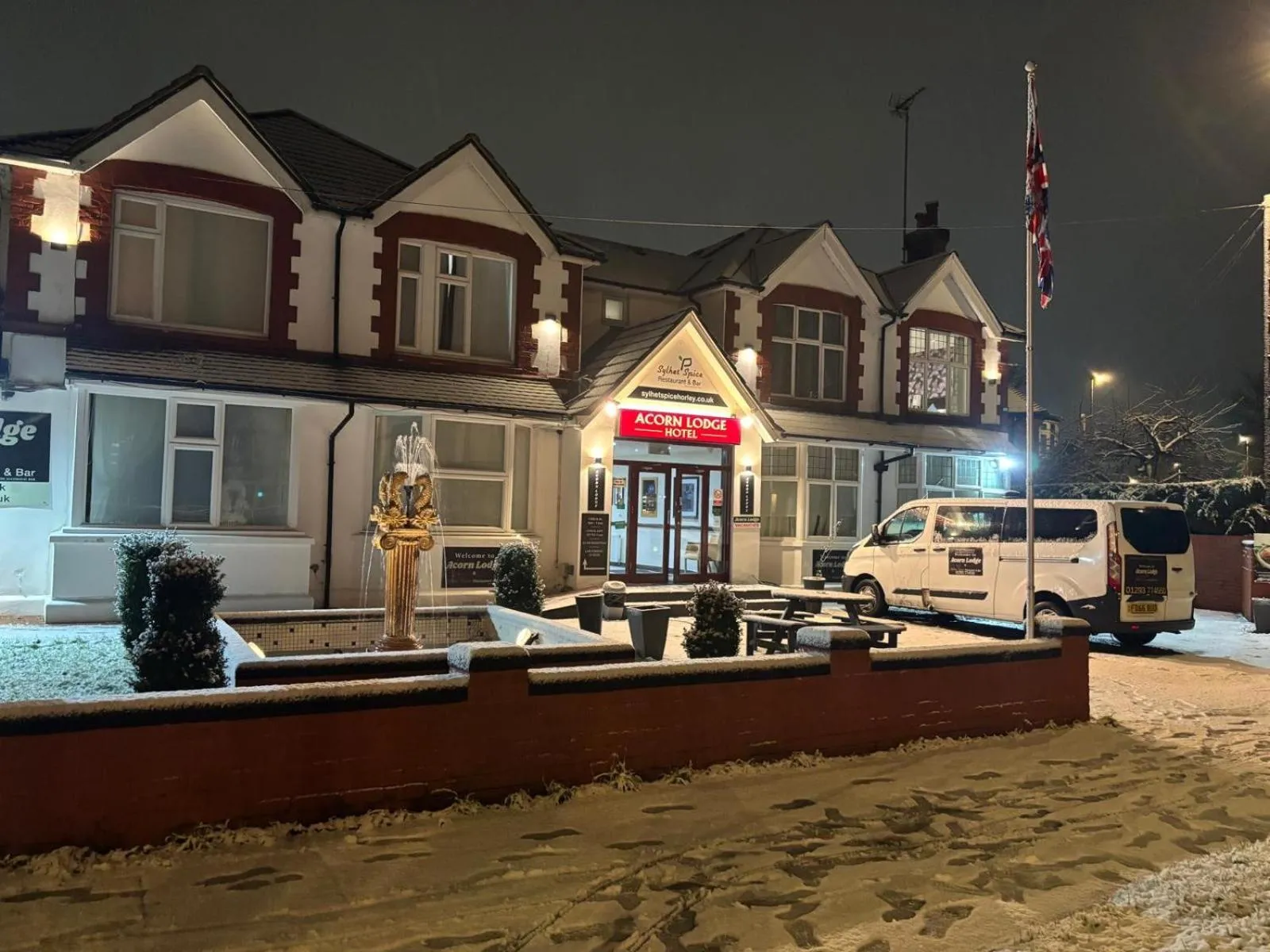 Acorn Lodge Hotel Gatwick & Parking