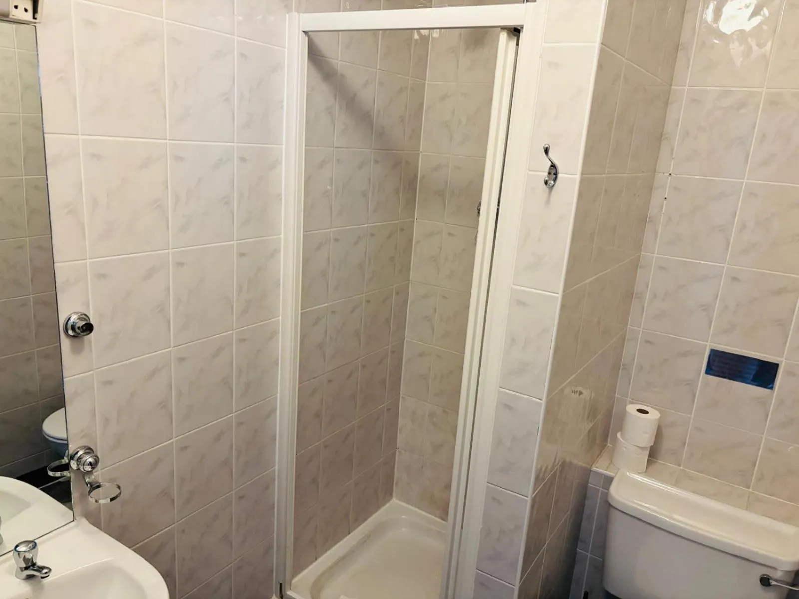 Acorn Lodge Hotel Gatwick & Parking