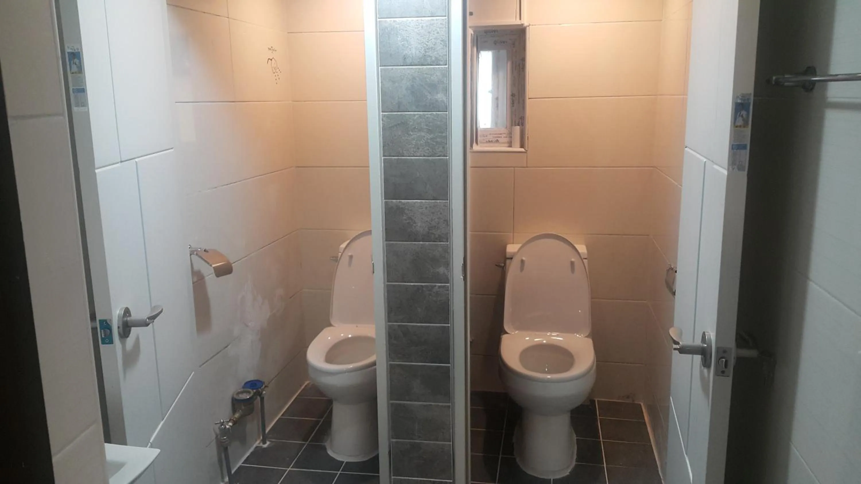 Toilet in Able Guesthouse Hongdae