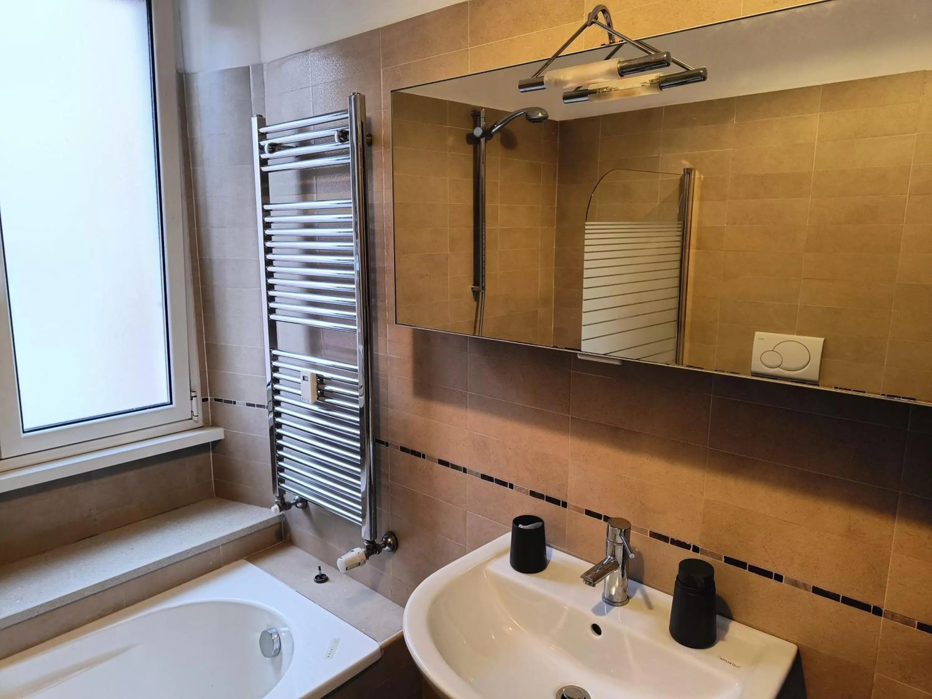 Bathroom in Tia Tourist Apartment Rome