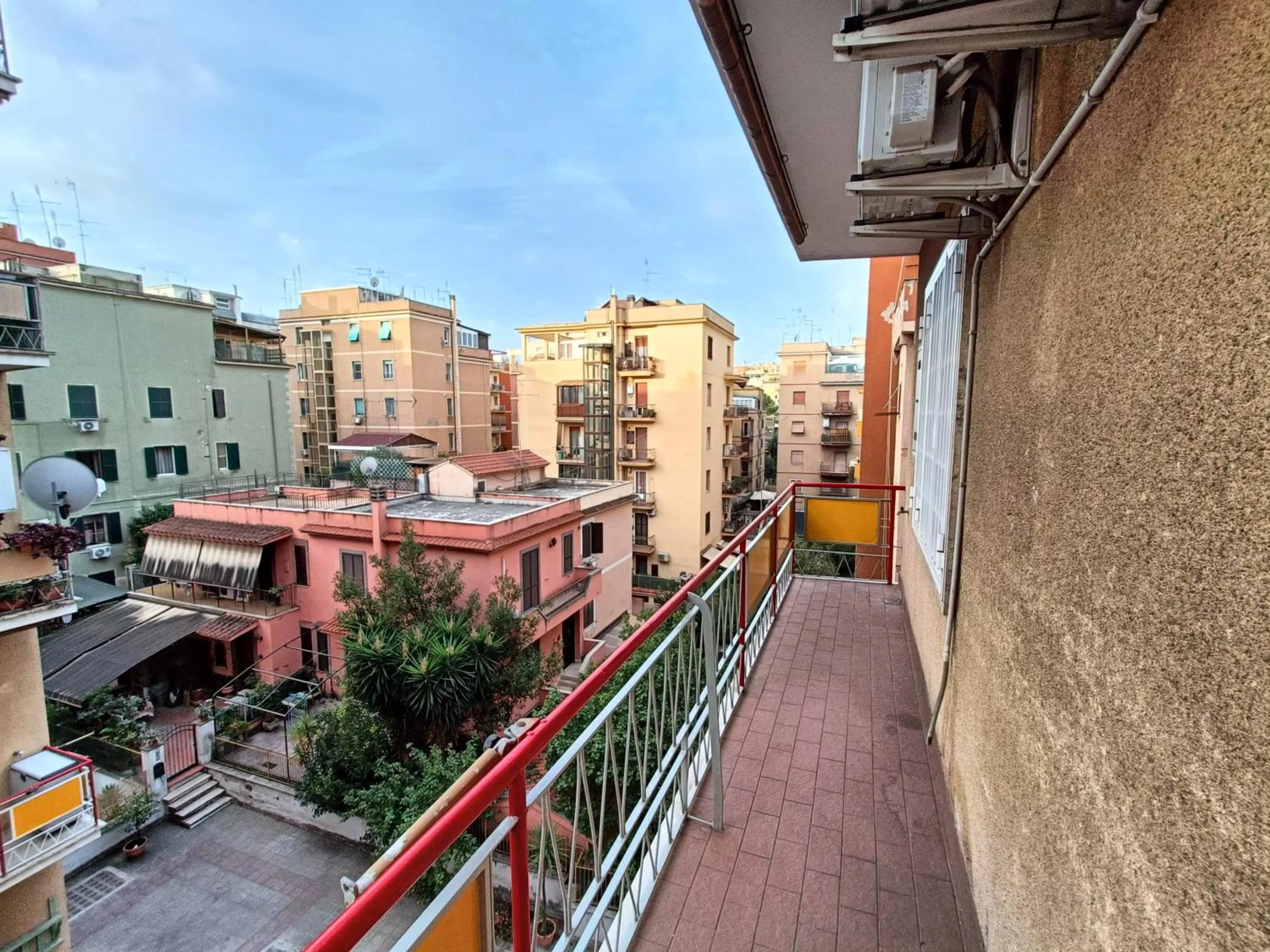 Balcony/Terrace in Tia Tourist Apartment Rome