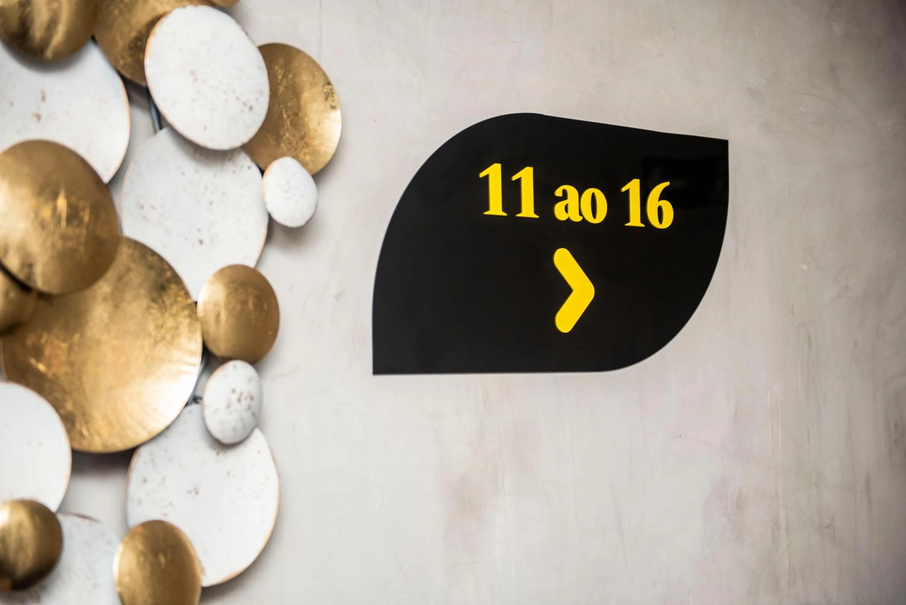 Logo/Certificate/Sign in Uny Hotéis Brás