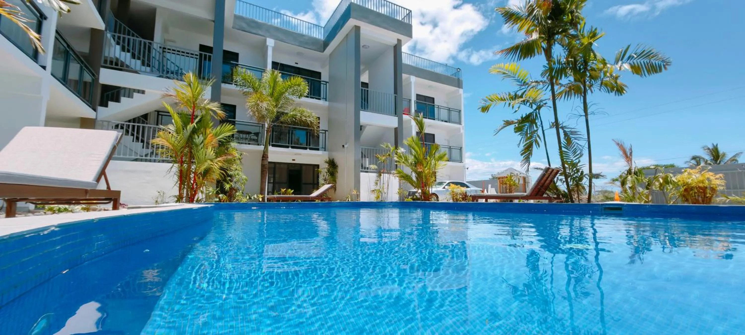 Property building in Ocean Breeze Apartment Hotel