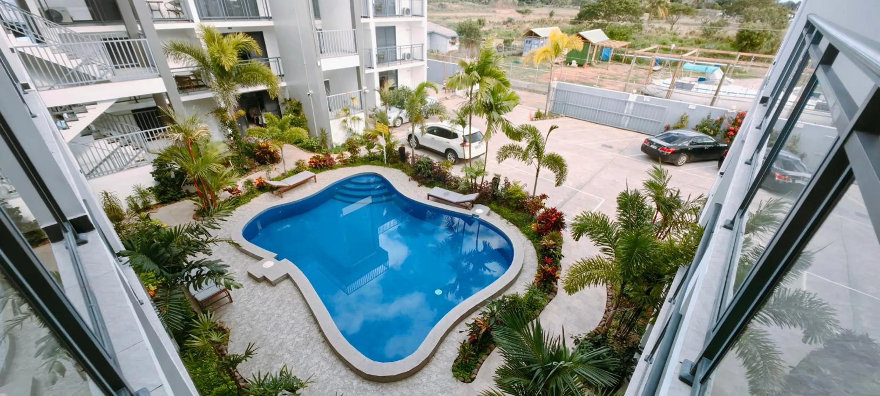 Property building in Ocean Breeze Apartment Hotel