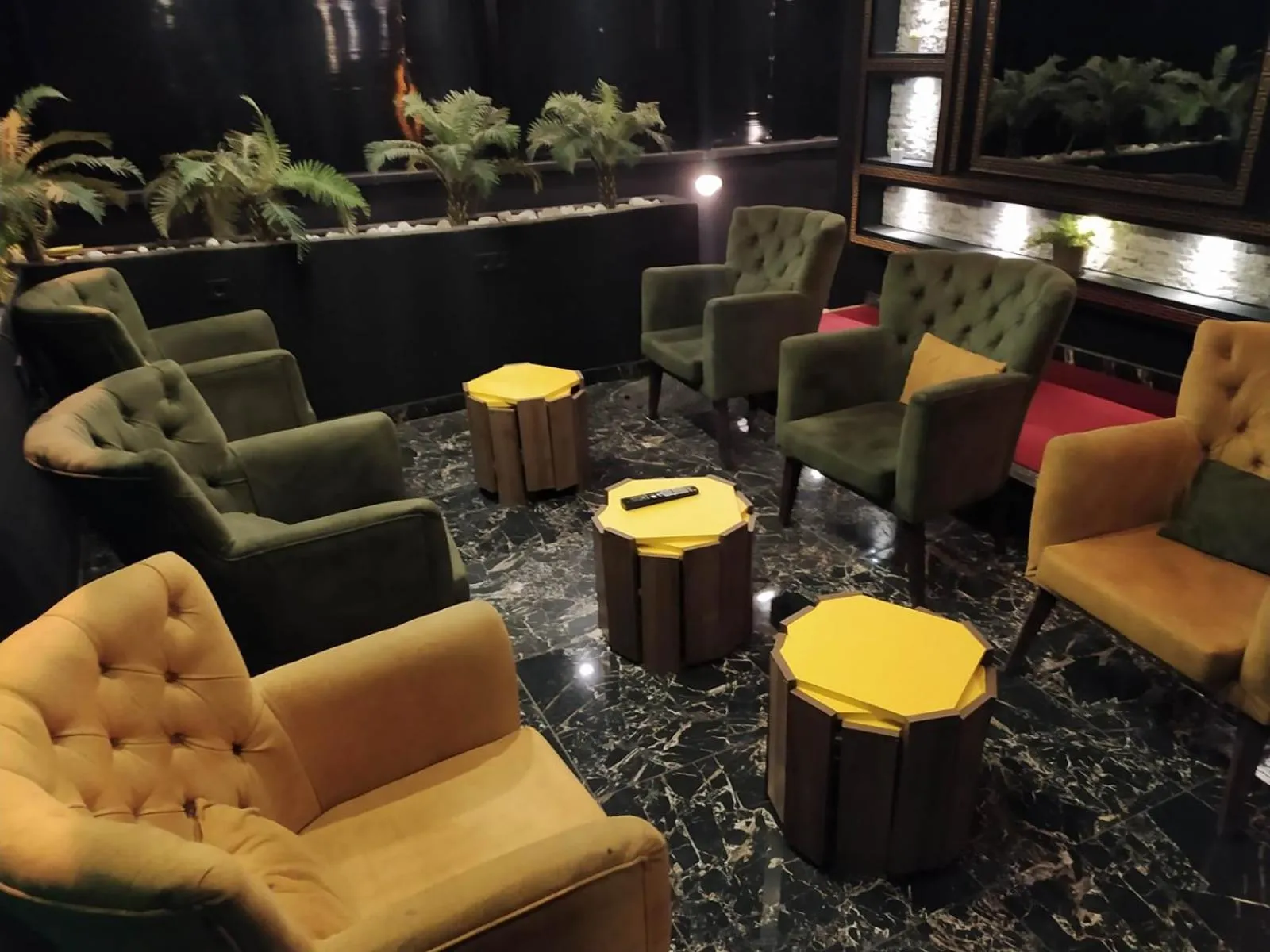 Seating area in Elegant House Otel