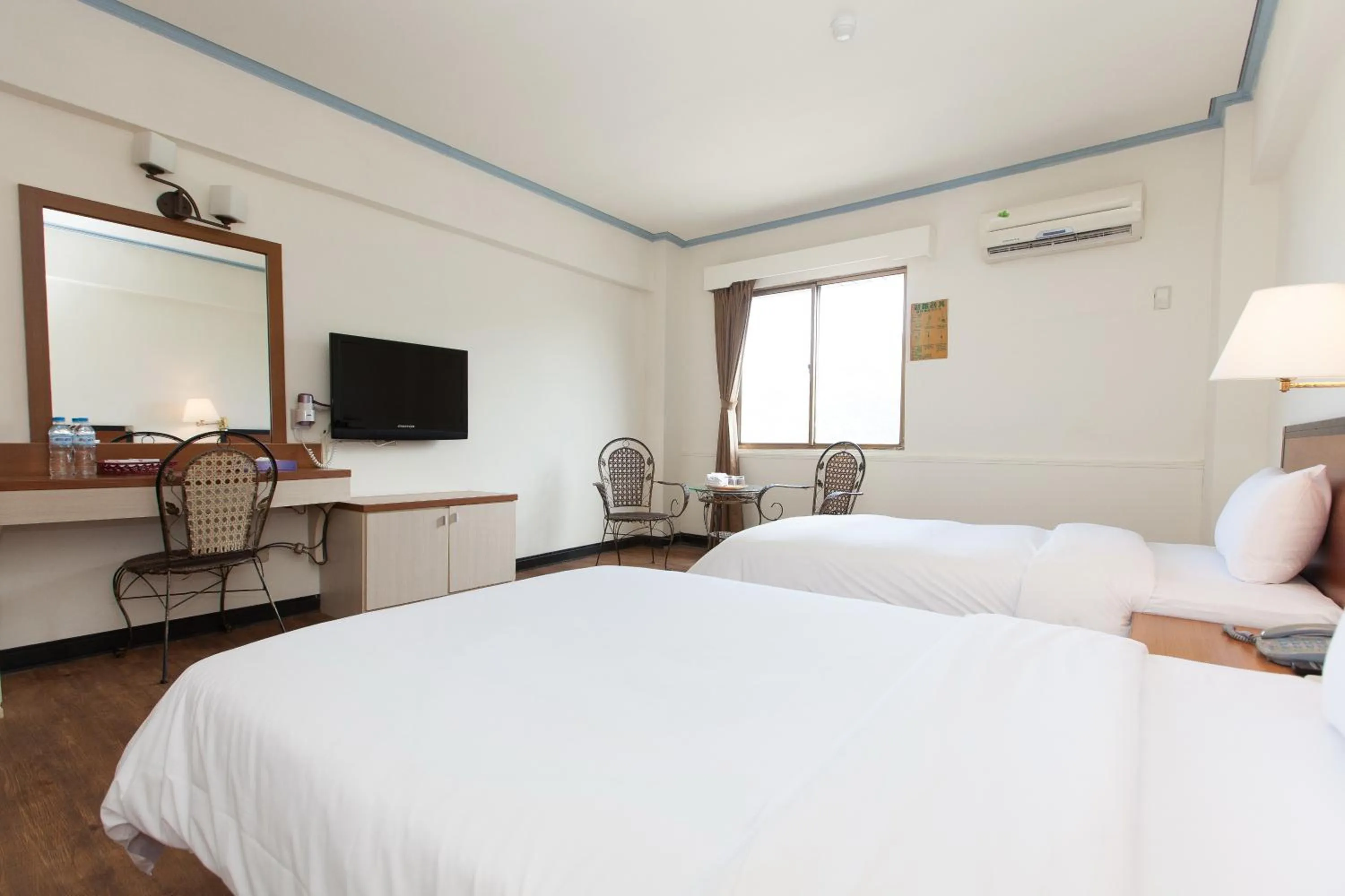 bunk bed in Yawan Hotel