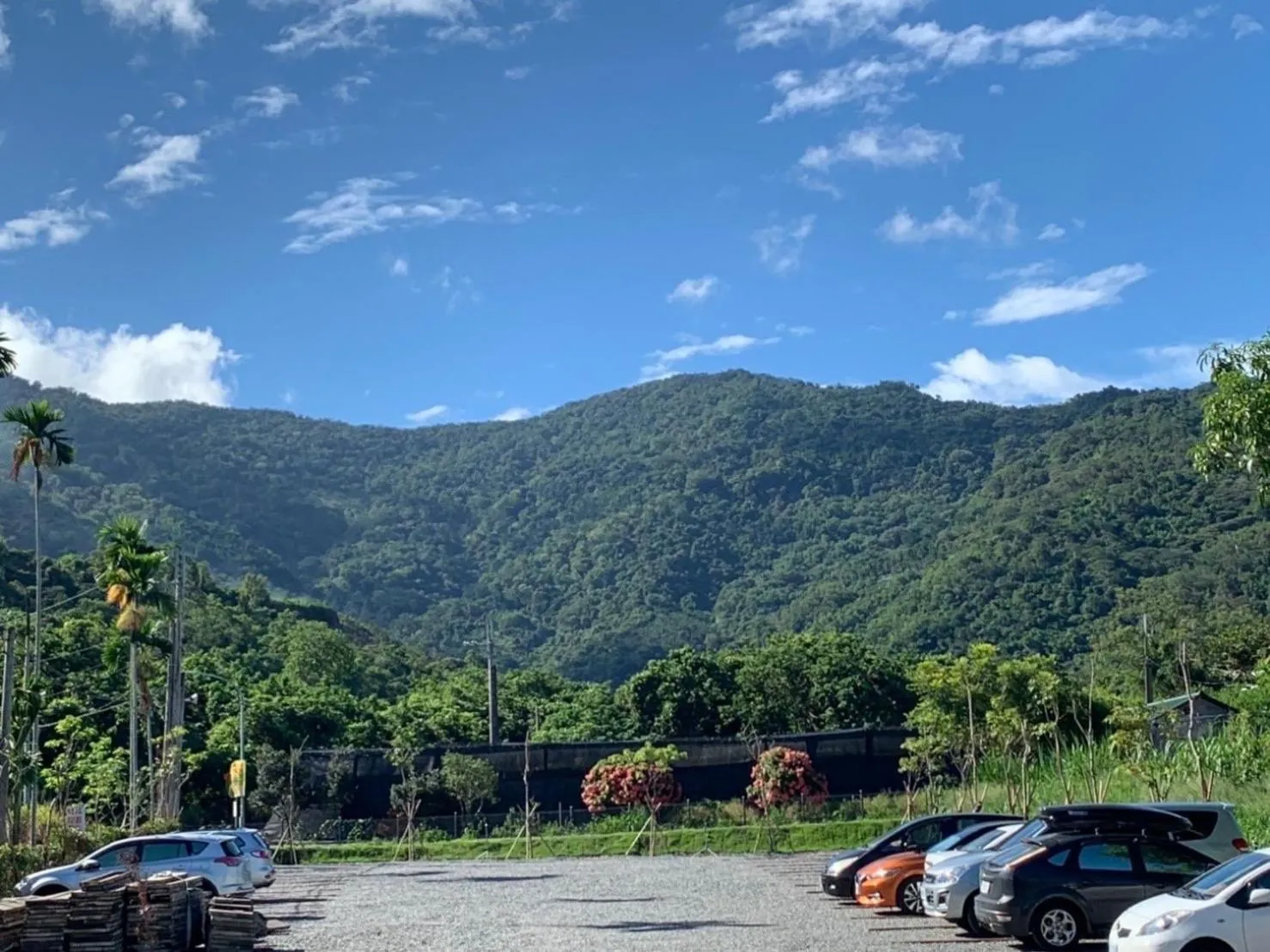 Parking in Yawan Hotel