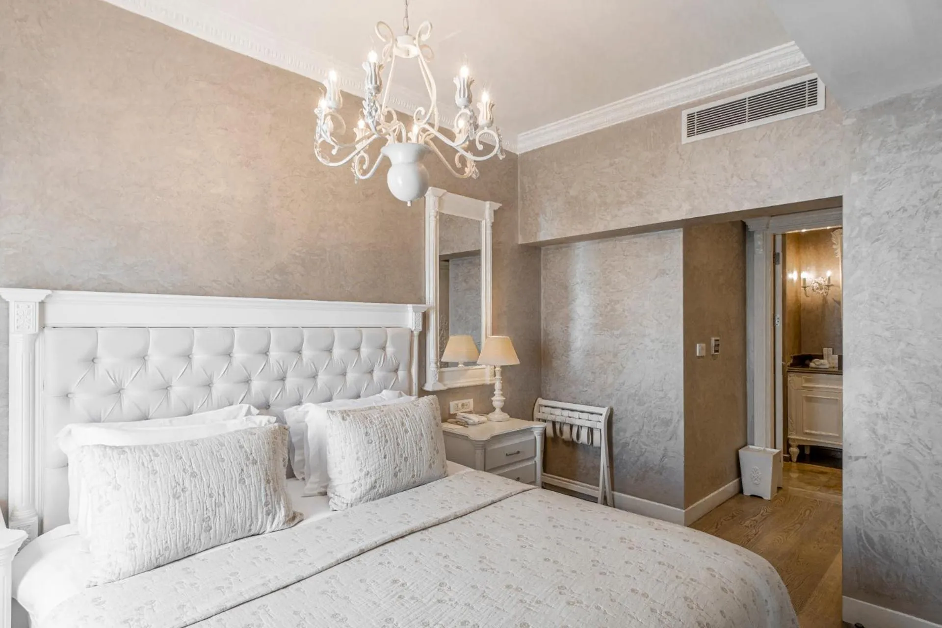 Bed in Ena Boutique Hotel & Residences