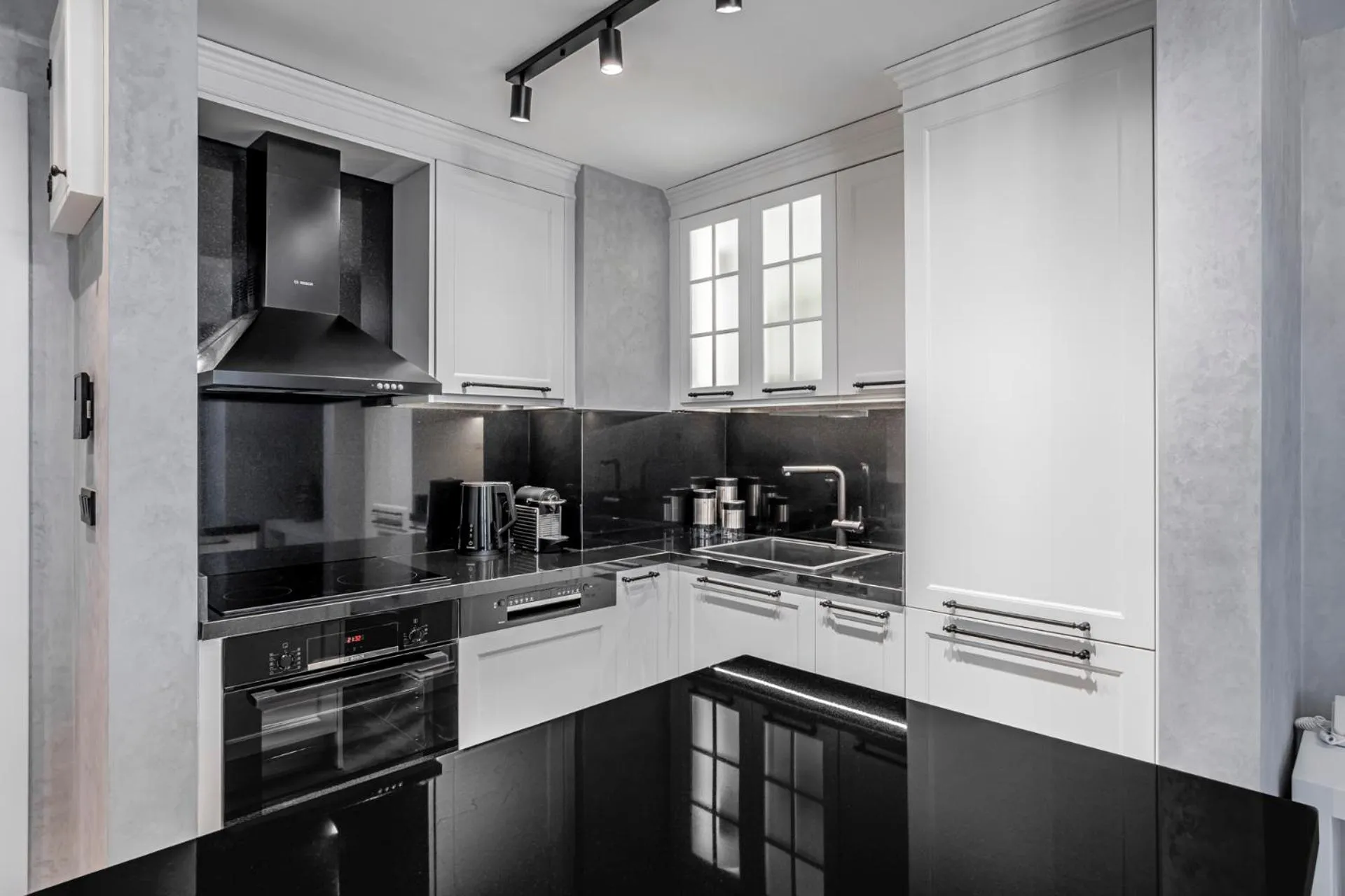 Ena Boutique Hotel & Residences