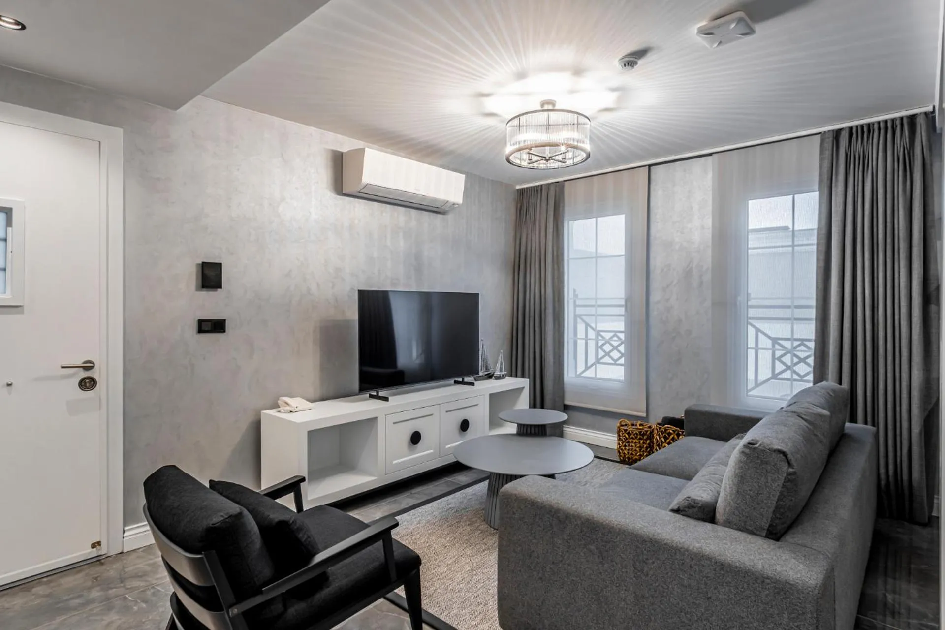 Ena Boutique Hotel & Residences