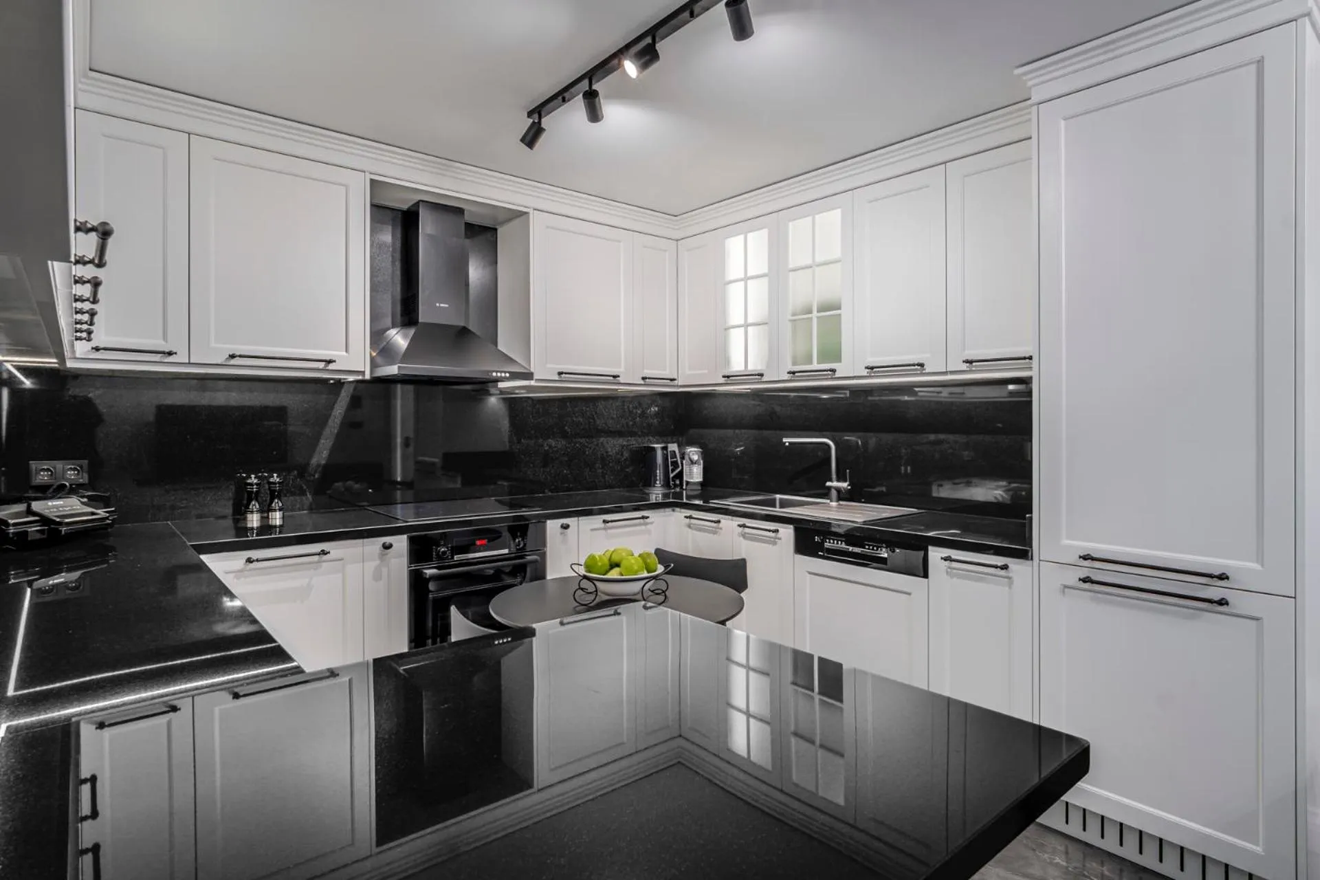 Ena Boutique Hotel & Residences