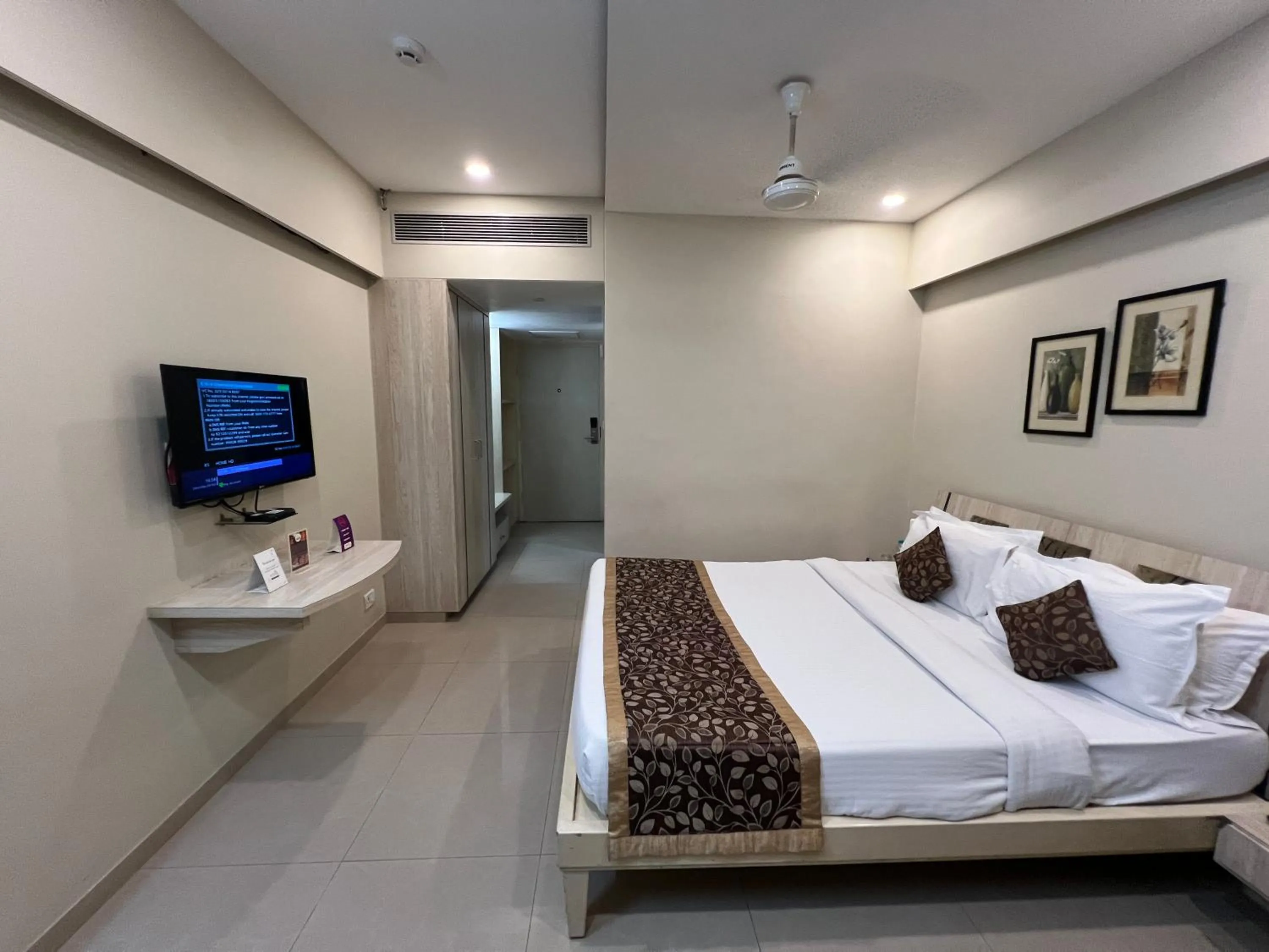 Bed in VITS Shalimar, Ankleshwar