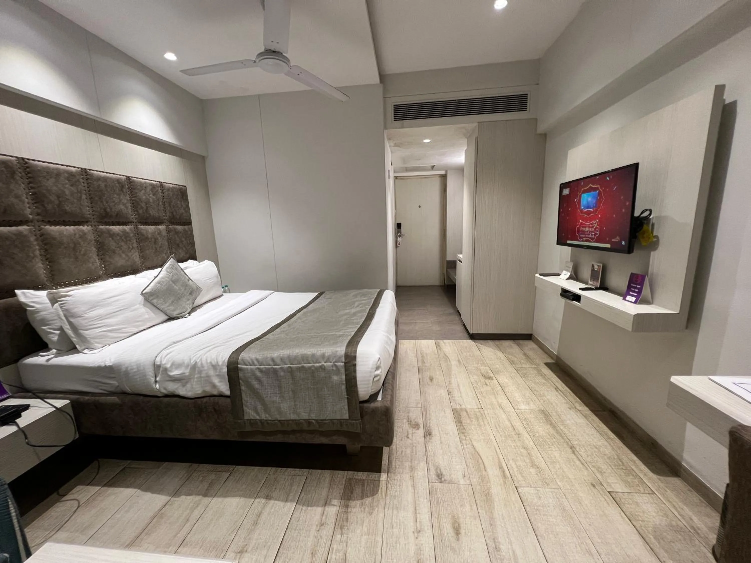 Bed in VITS Shalimar, Ankleshwar