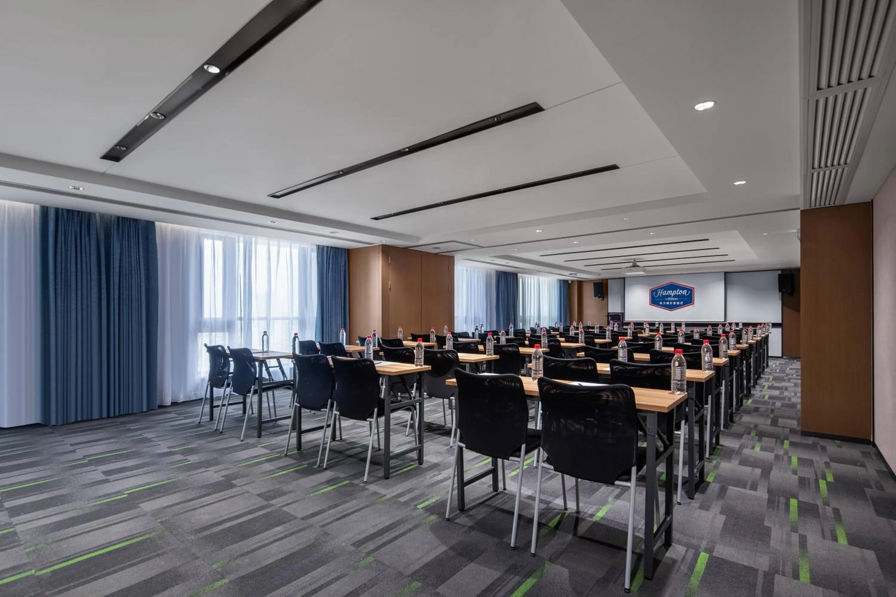 Meeting/conference room in Hampton by Hilton Guangzhou Luoxi
