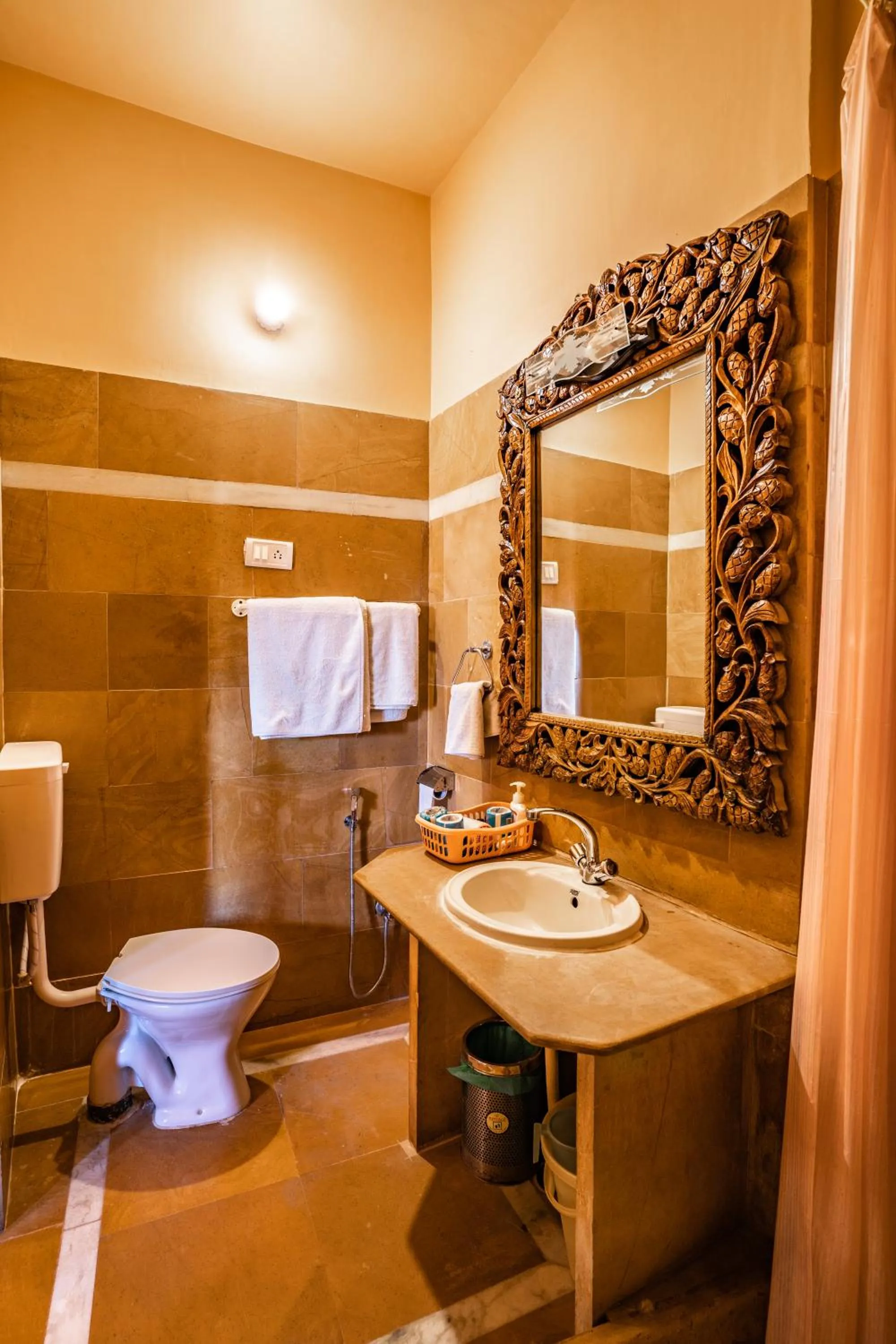 Shower in Hotel Garh Jaisal Haveli