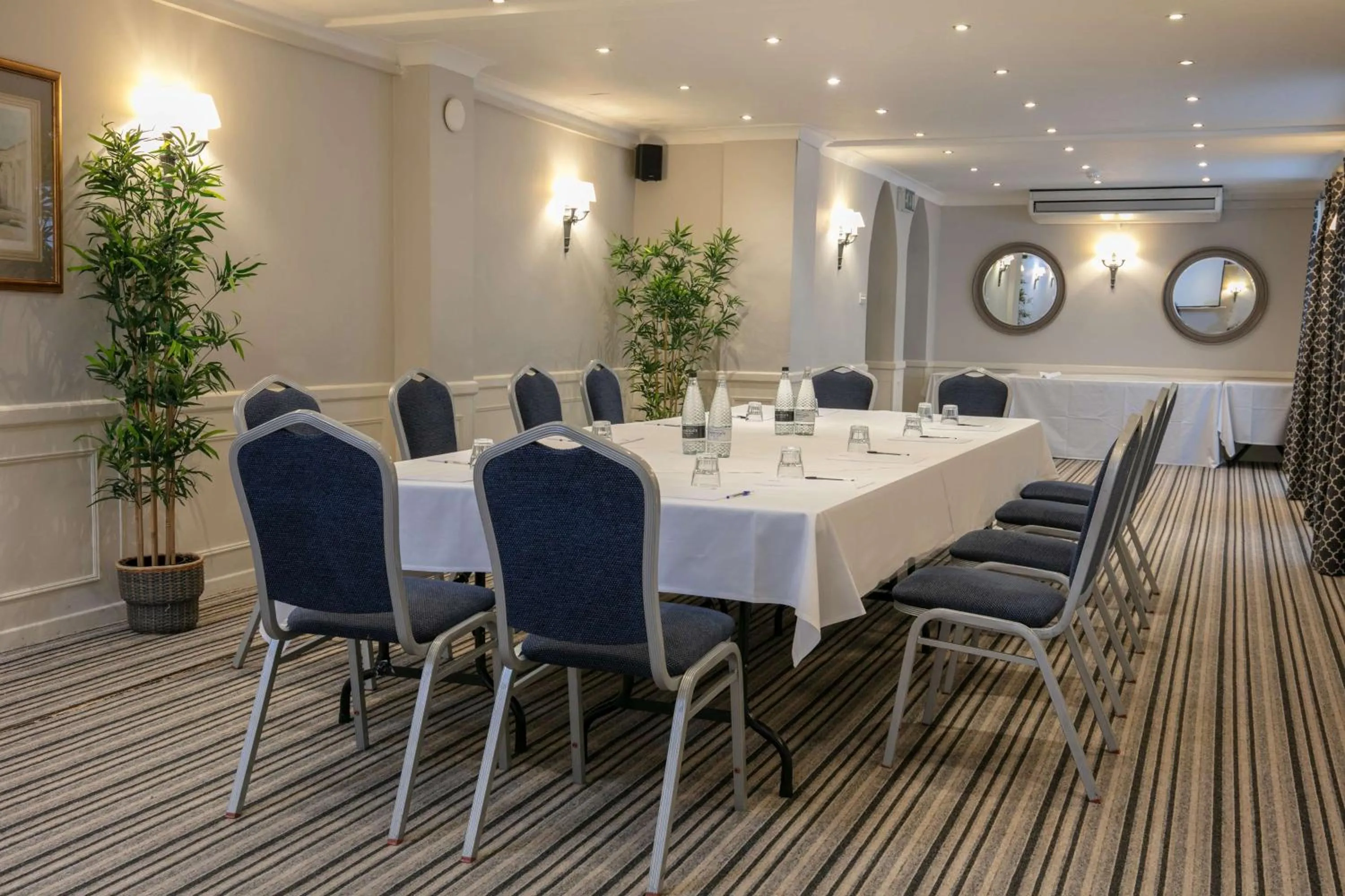 Meeting/conference room in George Hotel, BW Signature Collection