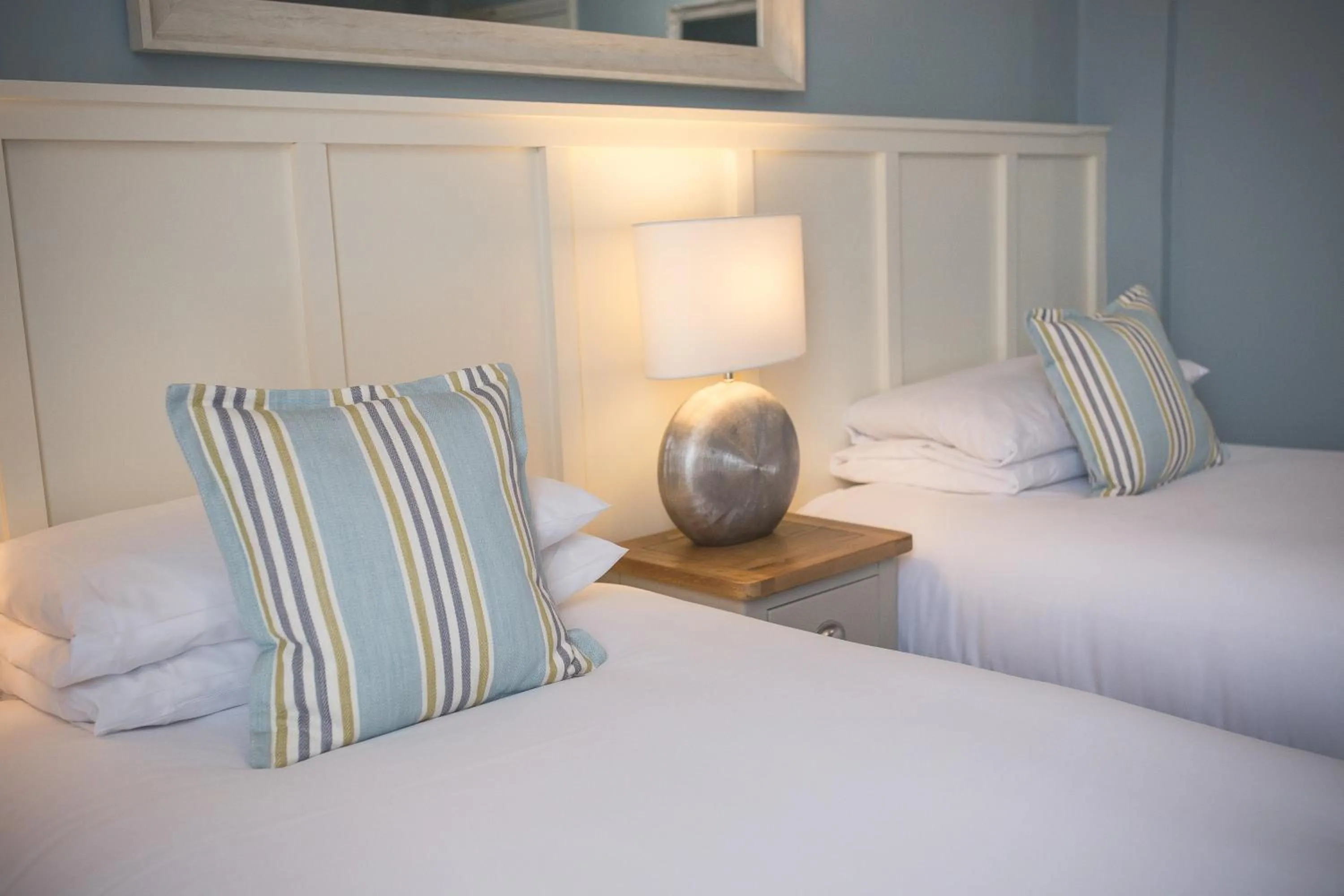 Bedroom, Bed in George Hotel, BW Signature Collection