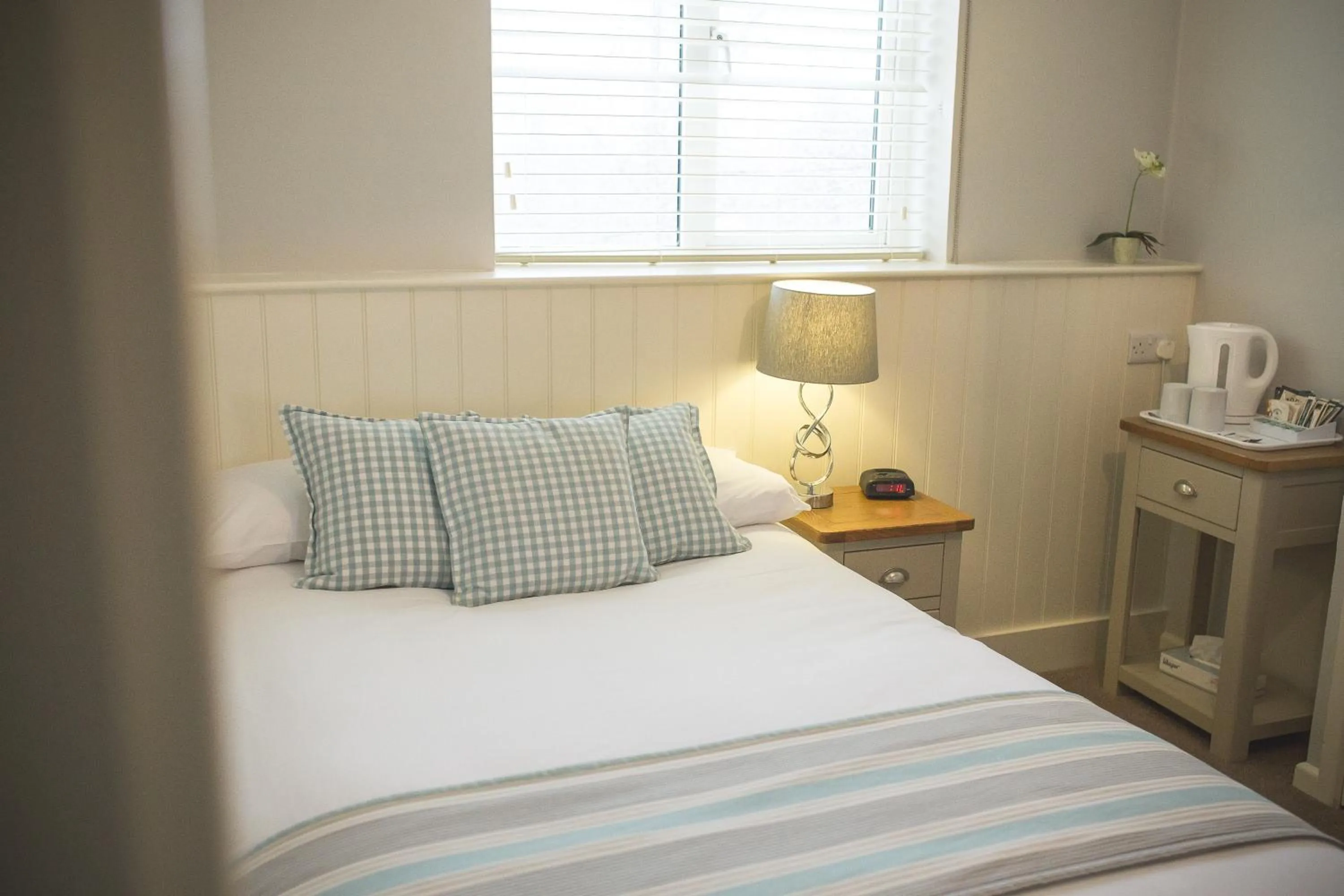 Bed in George Hotel, BW Signature Collection