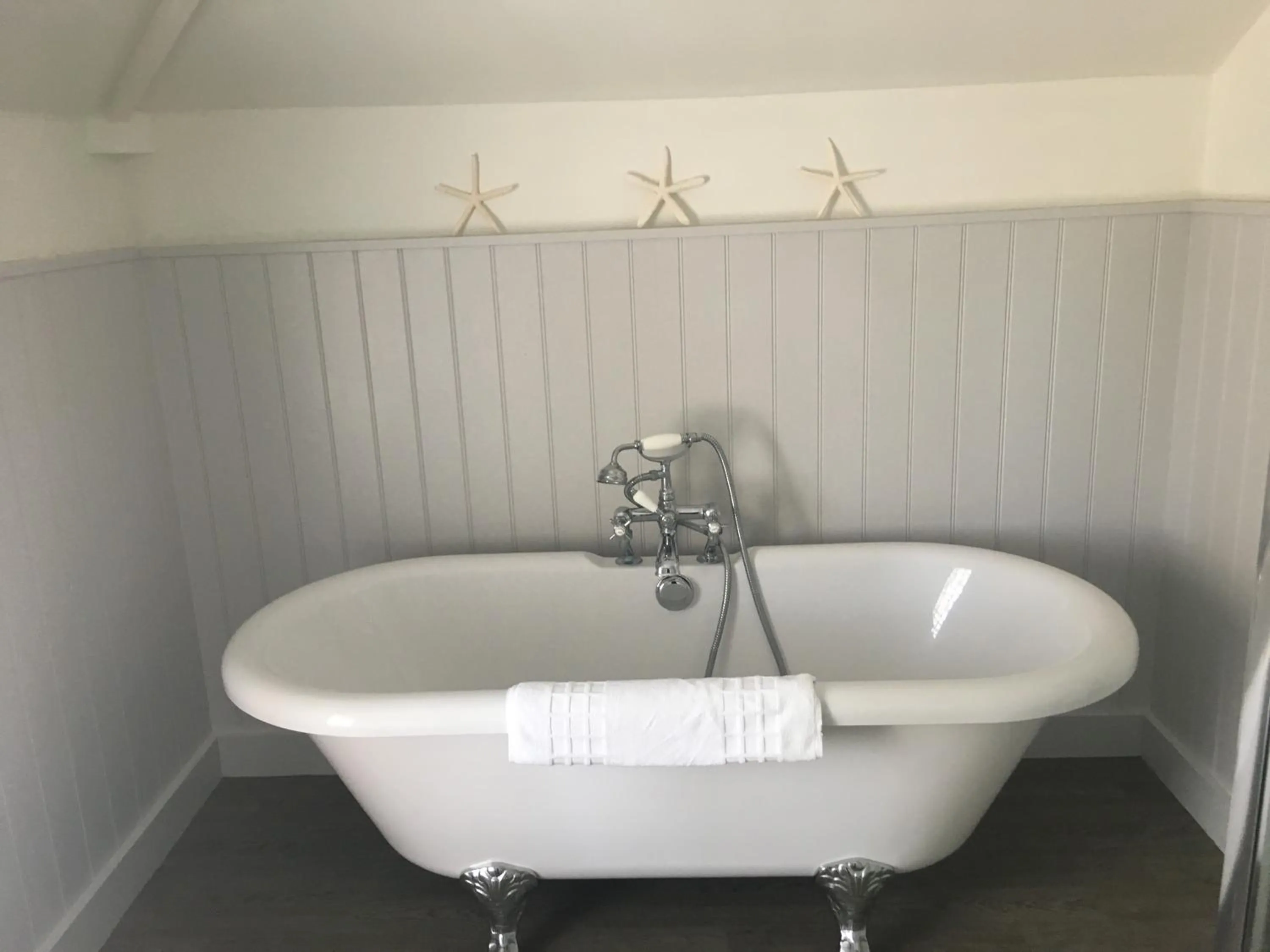 Bathroom in George Hotel, BW Signature Collection