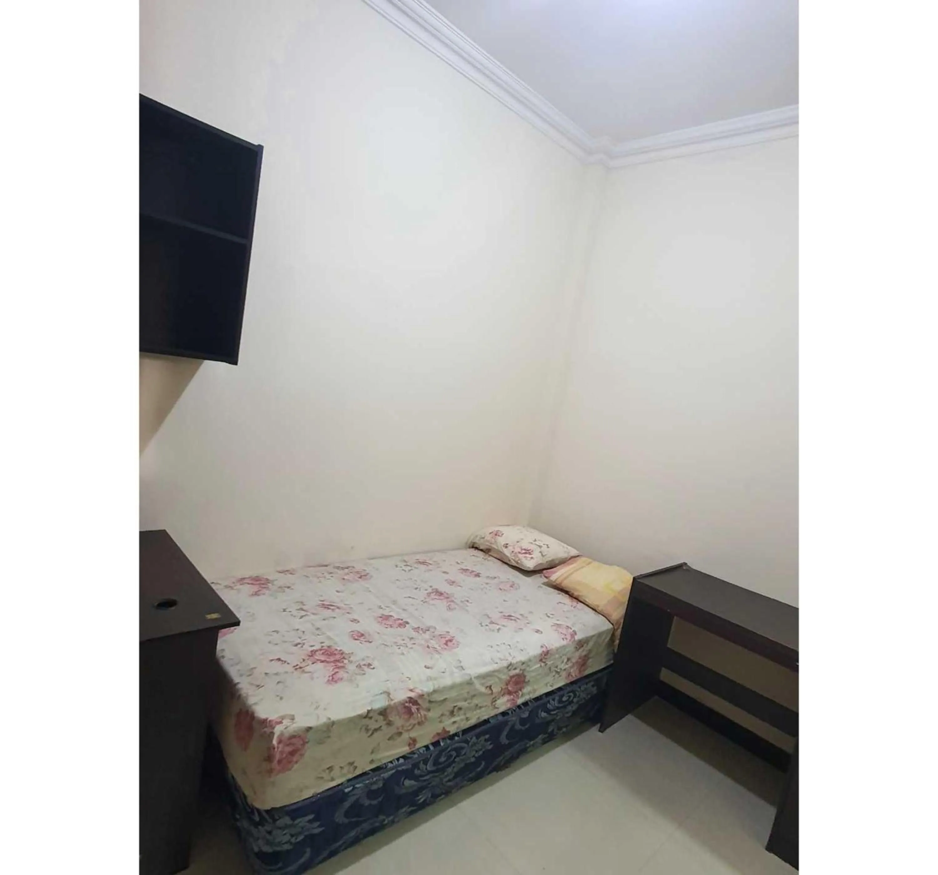 Bedroom, Bed in OYO Life 93202 Pentagon Homestay Syariah