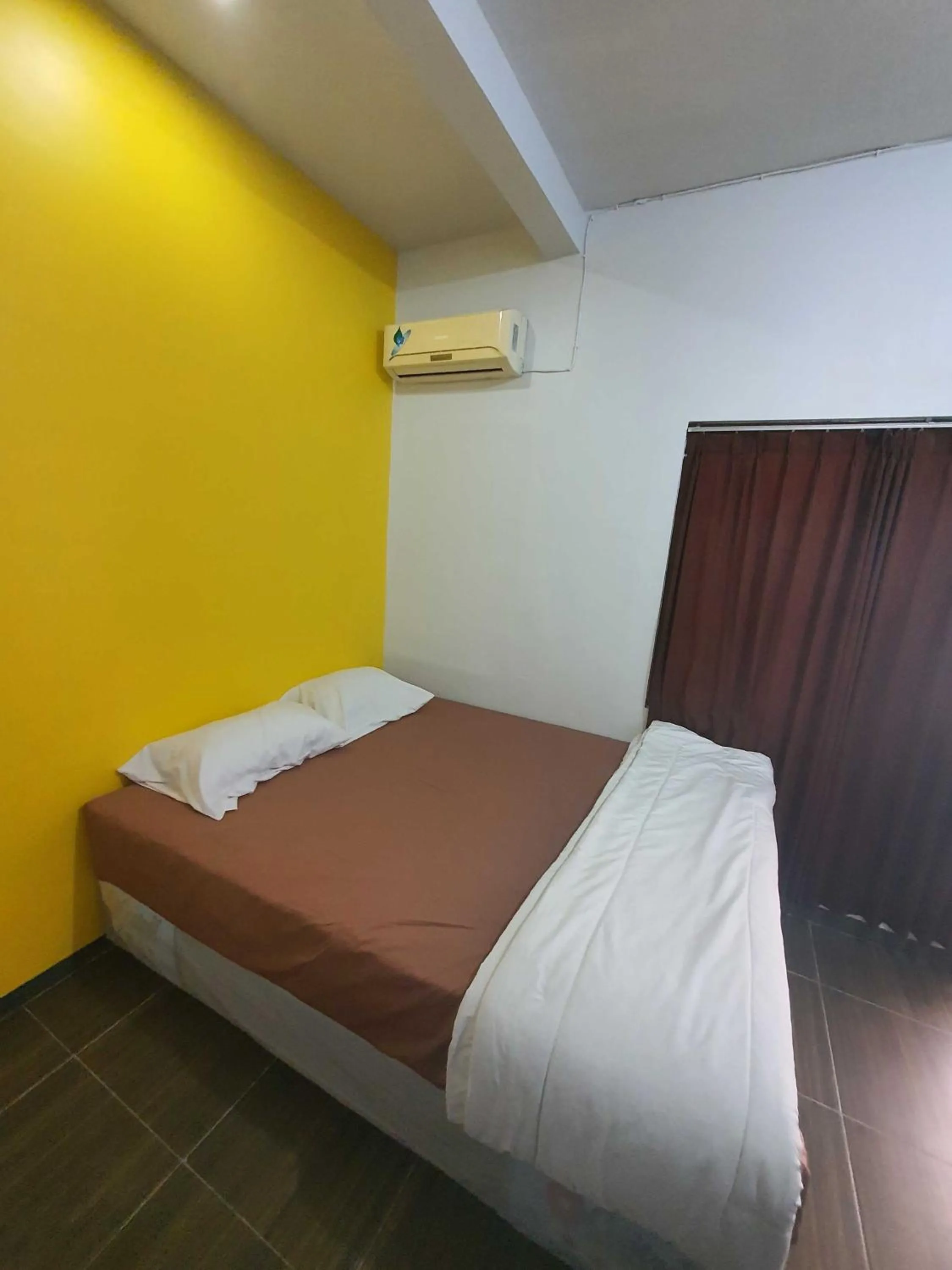 Bedroom, Bed in OYO Life 93202 Pentagon Homestay Syariah