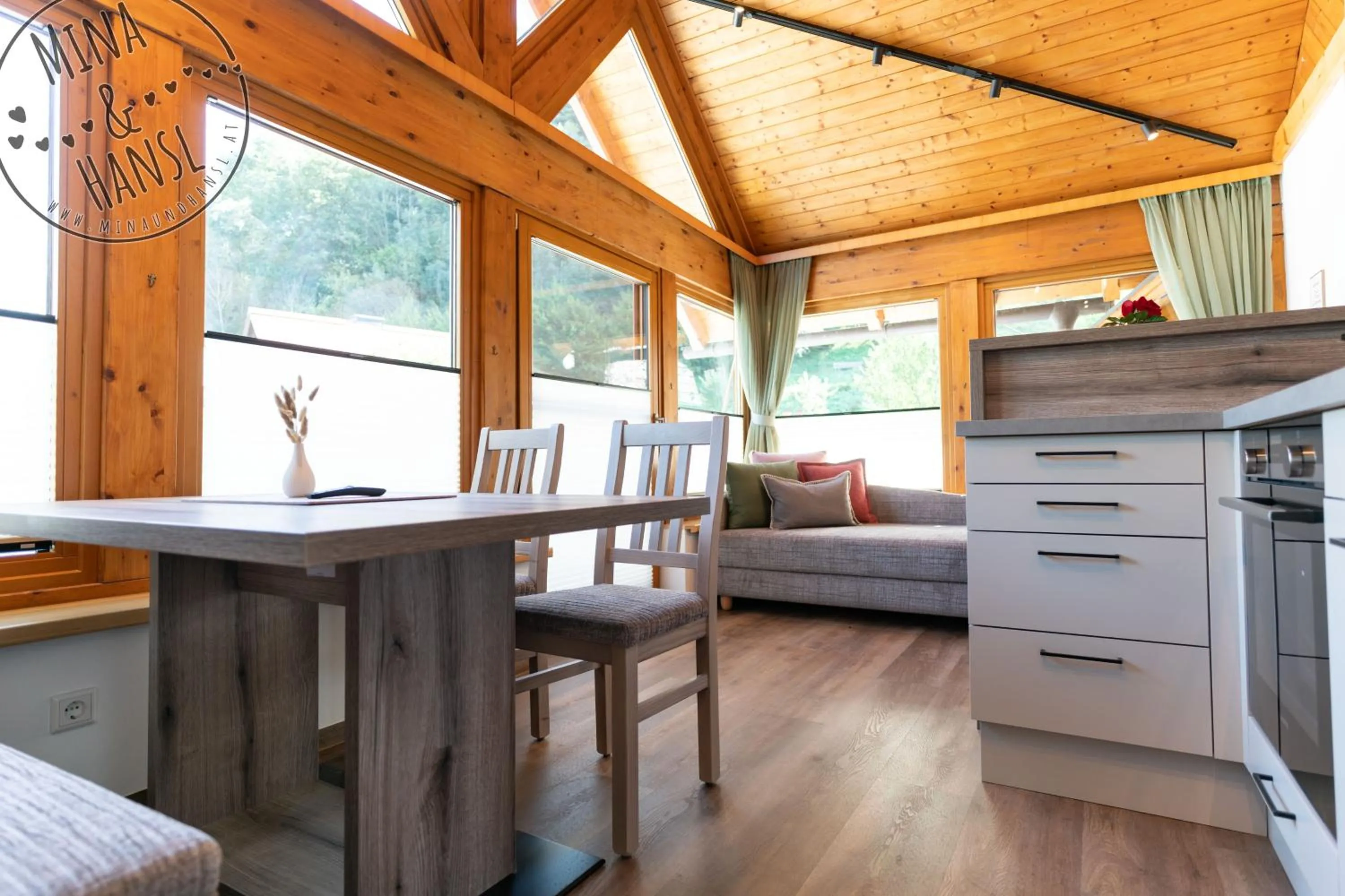 Kitchen or kitchenette in Mina&Hansl