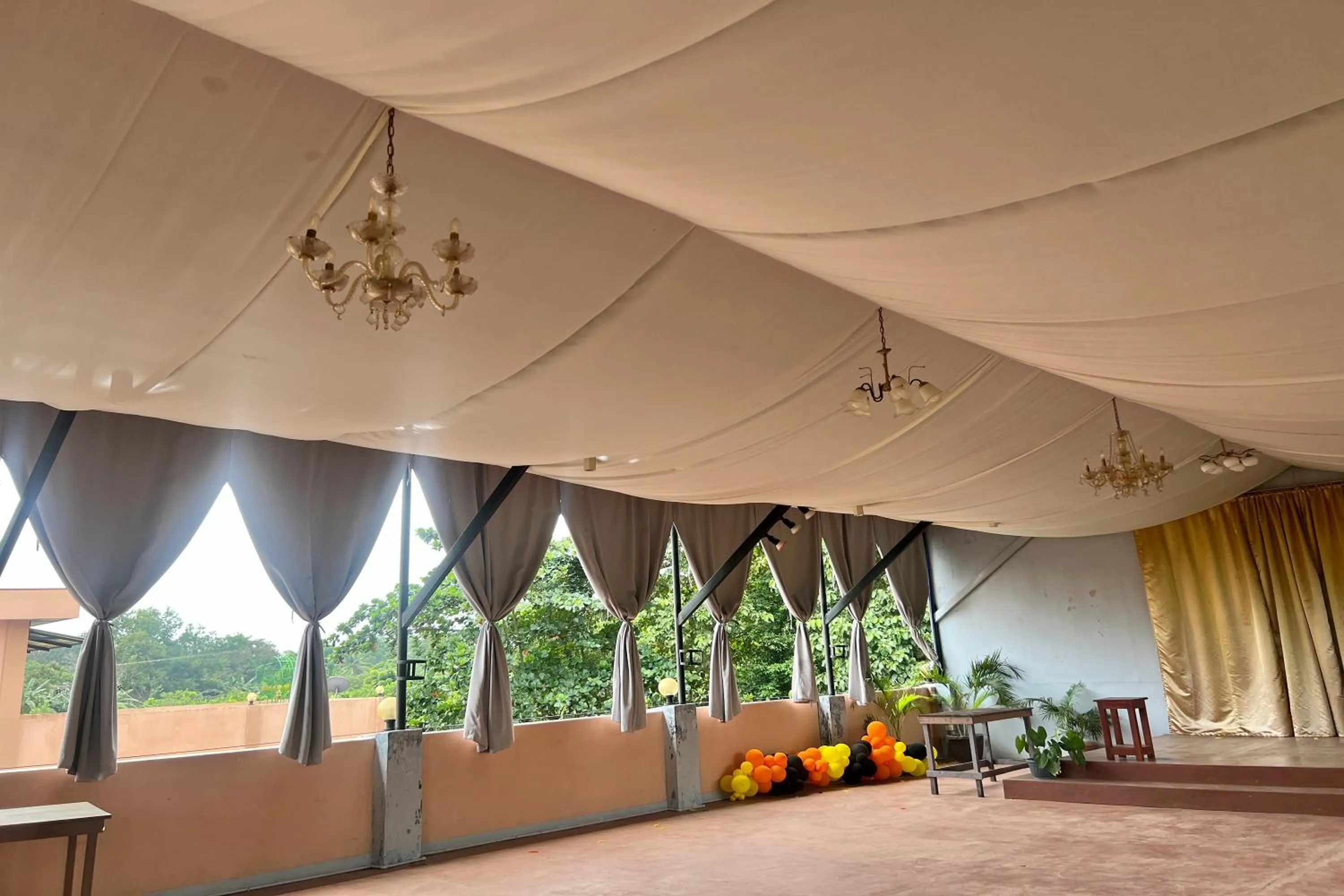 Area and facilities in Dinah's Tourist Inn Puerto Princesa