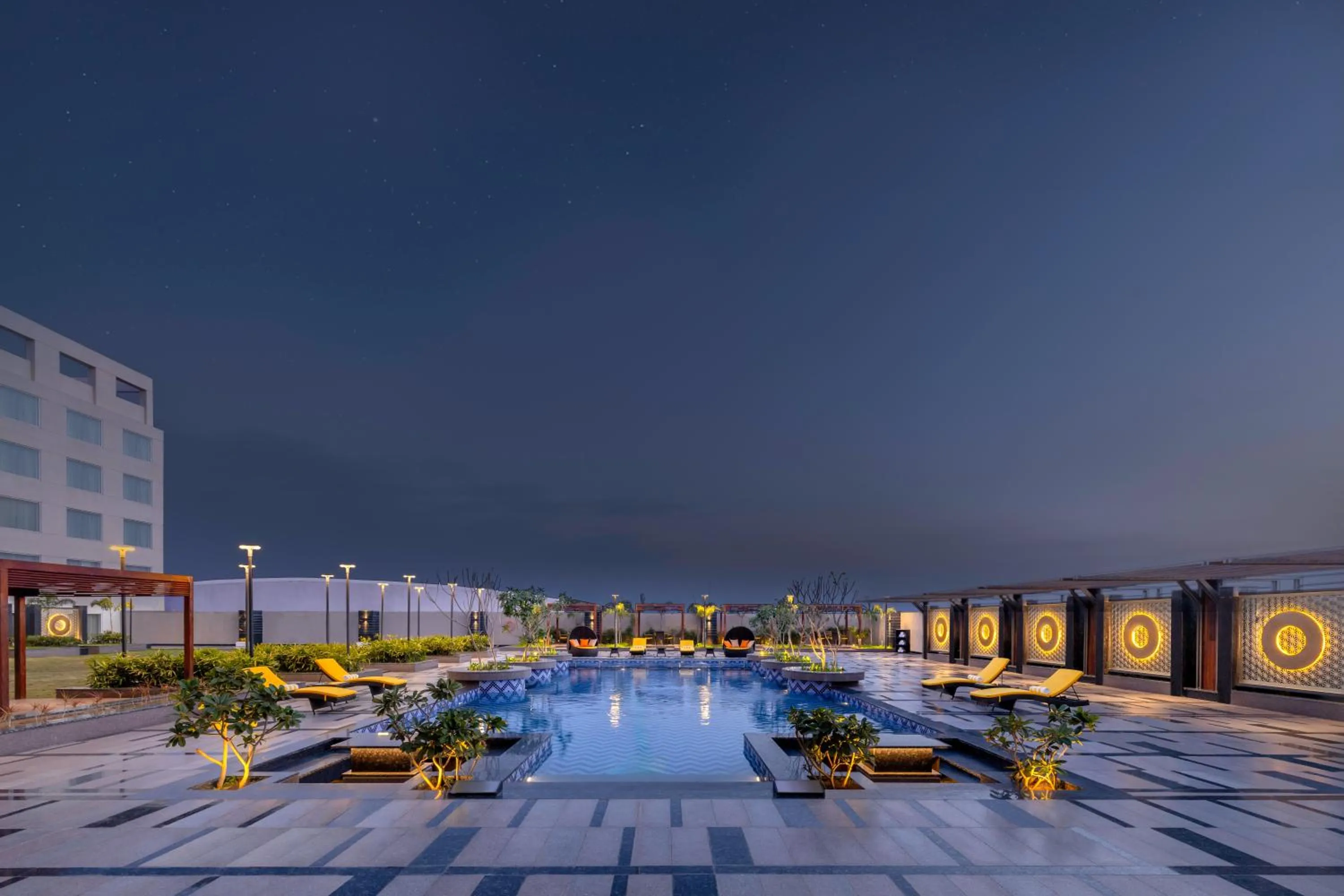 Swimming pool in Novotel Jaipur Convention Centre