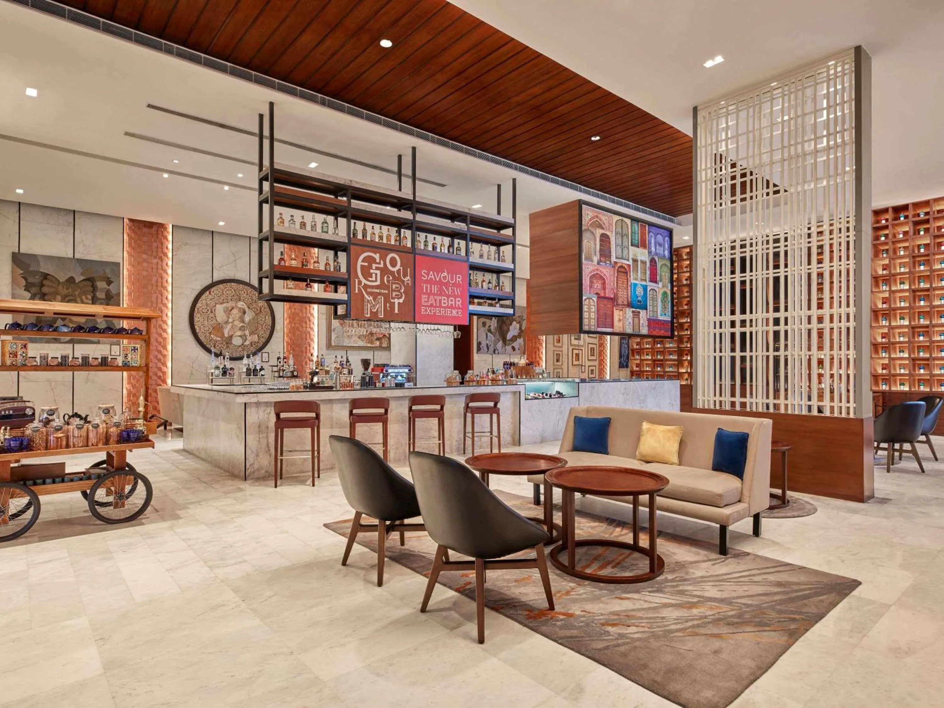 Lounge or bar in Novotel Jaipur Convention Centre