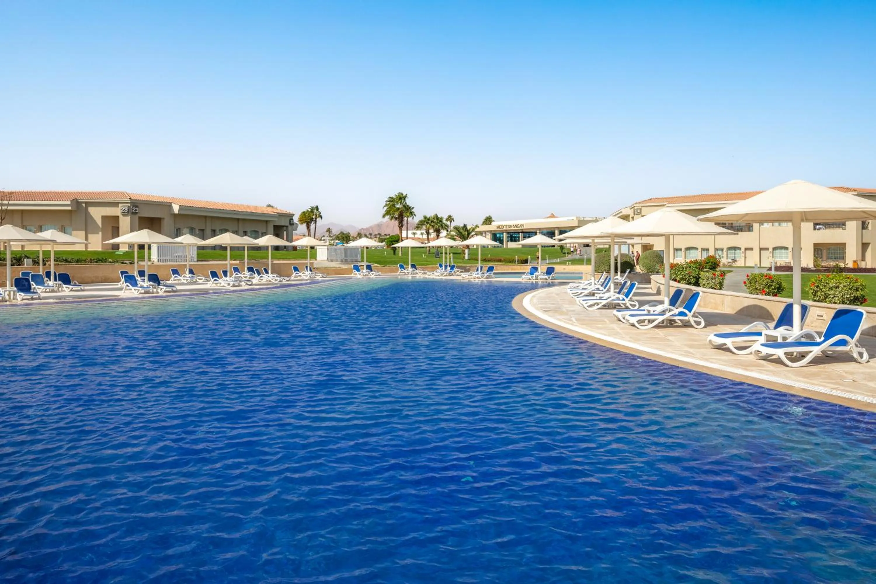 Swimming pool in Pickalbatros Golf Luxury Suites - All Inclusive