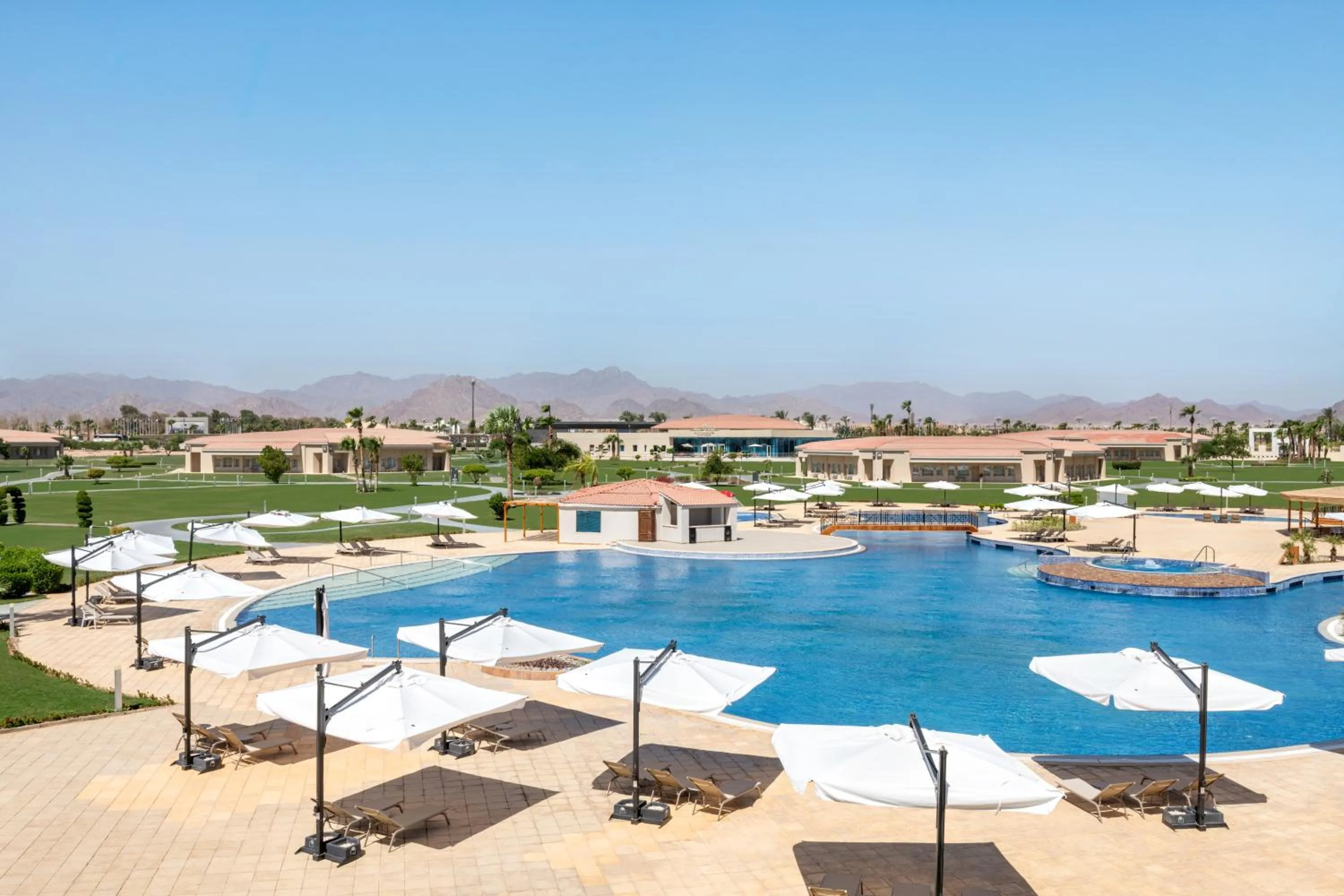 Swimming pool in Pickalbatros Golf Luxury Suites - All Inclusive