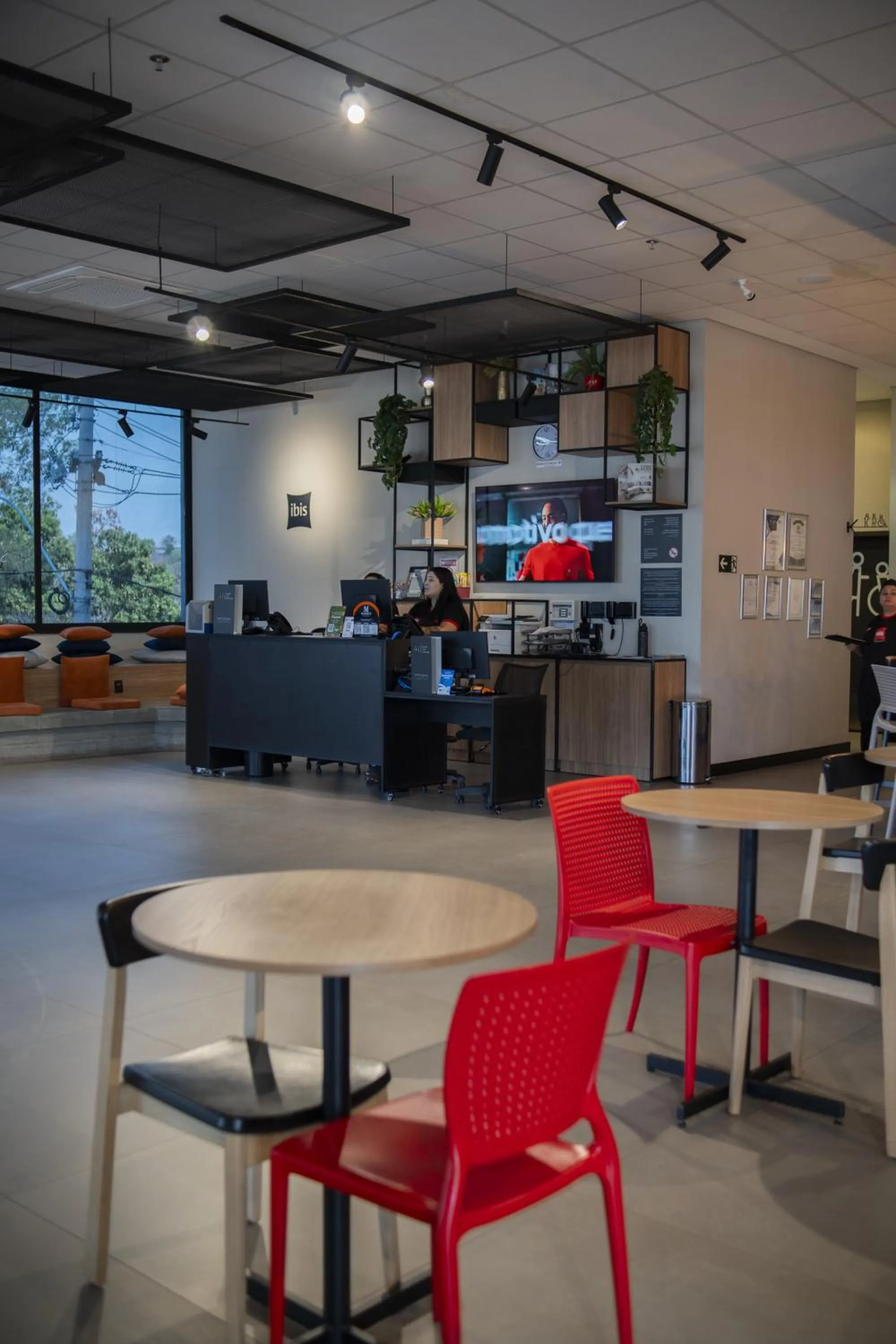 Lobby or reception in ibis Barra do Garças