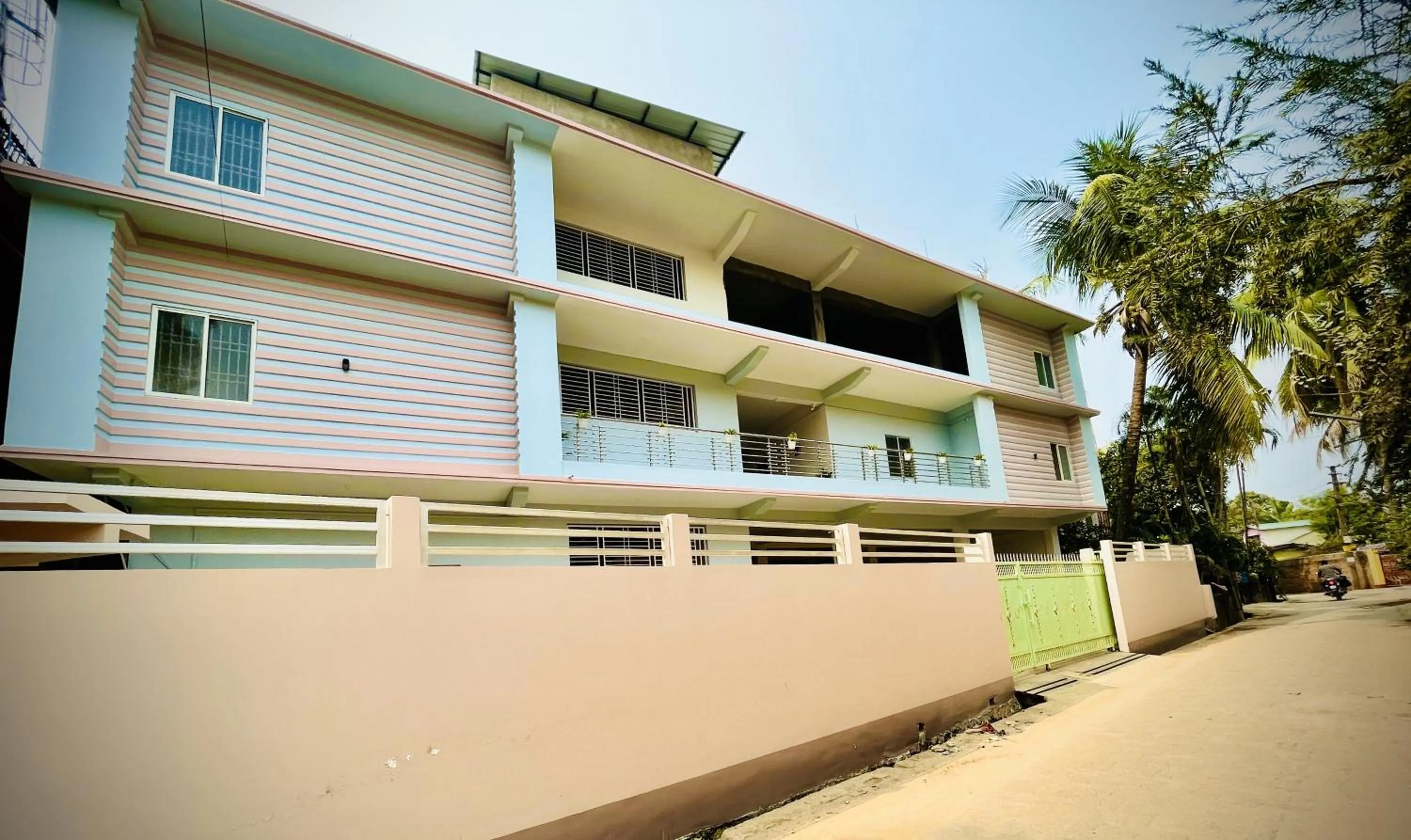 Property building in Queen's Residency