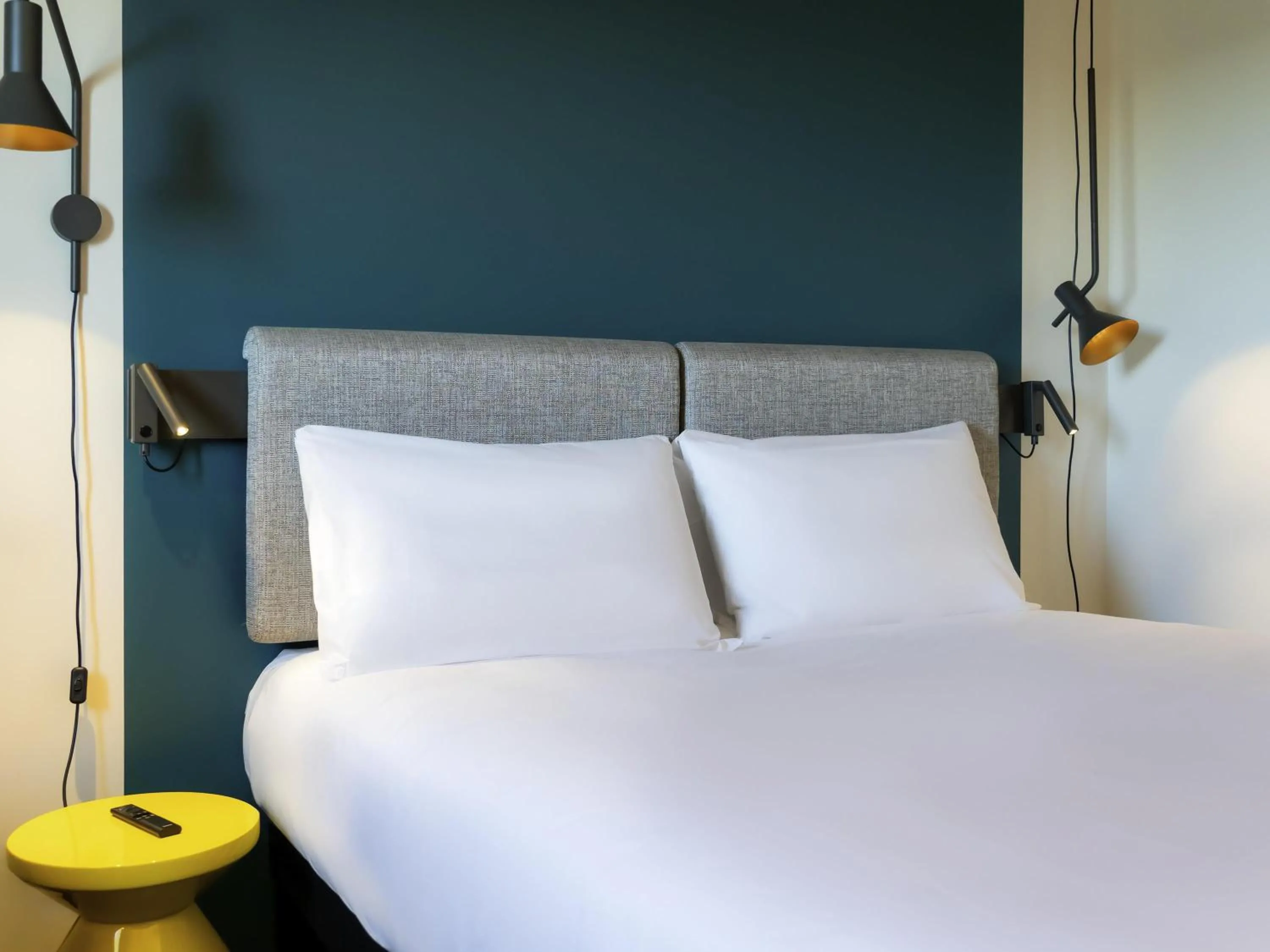 Bedroom, Bed in ibis Saint Paul Trois Chateaux