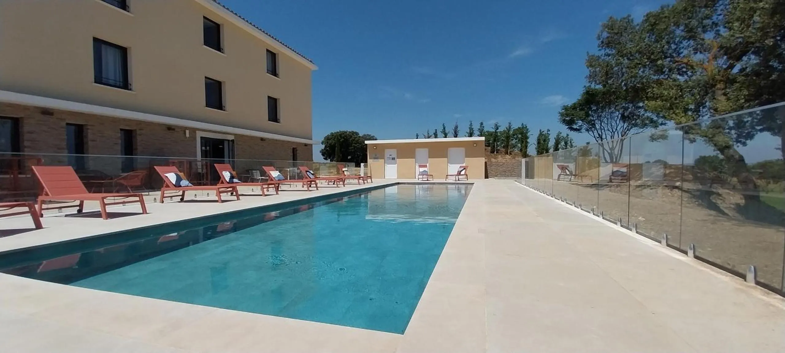 Swimming pool in ibis Styles Cabriès Aix-en-Provence TGV
